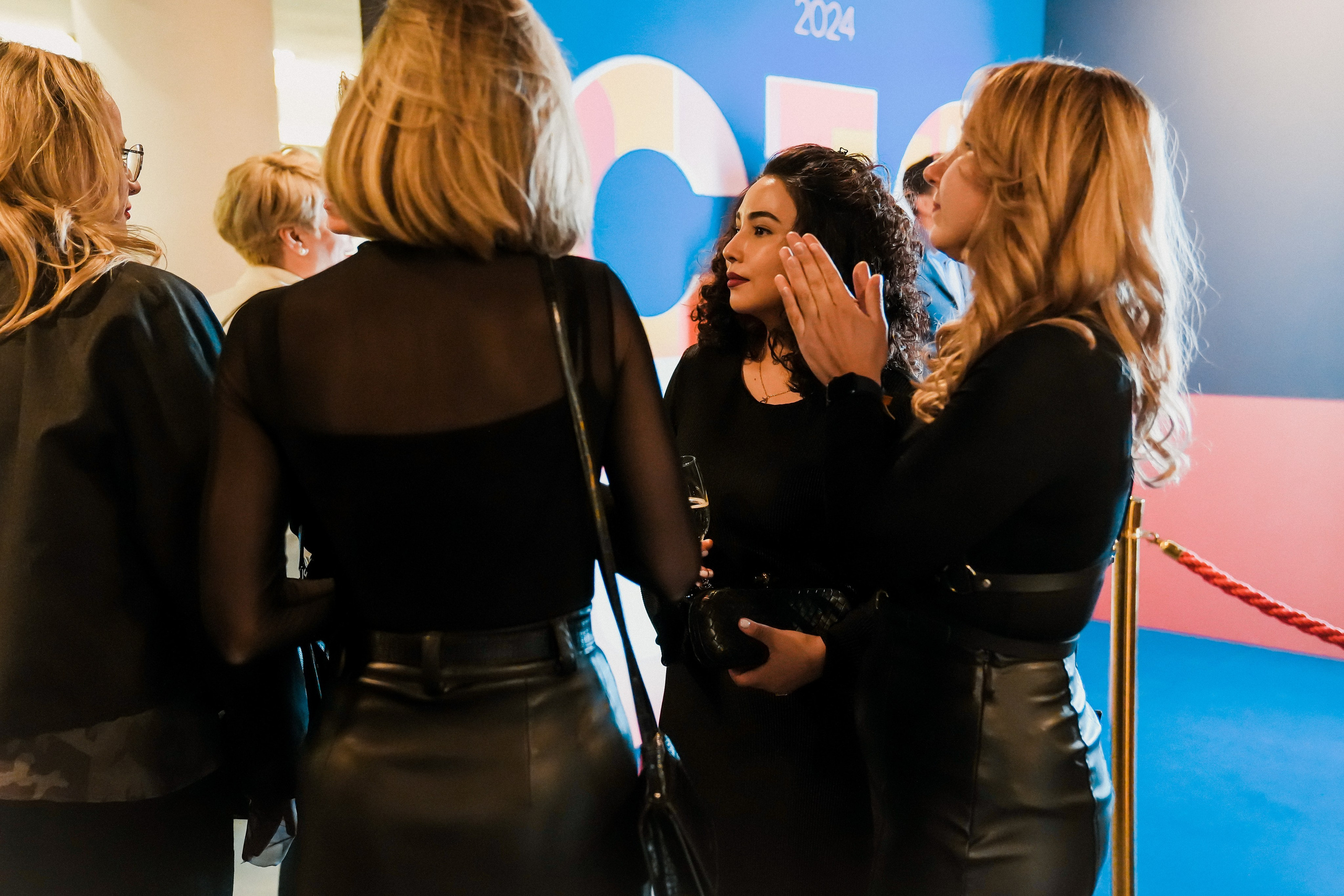 Презентация СТС 21.11.2023. EVEREST PHOTO REPORT