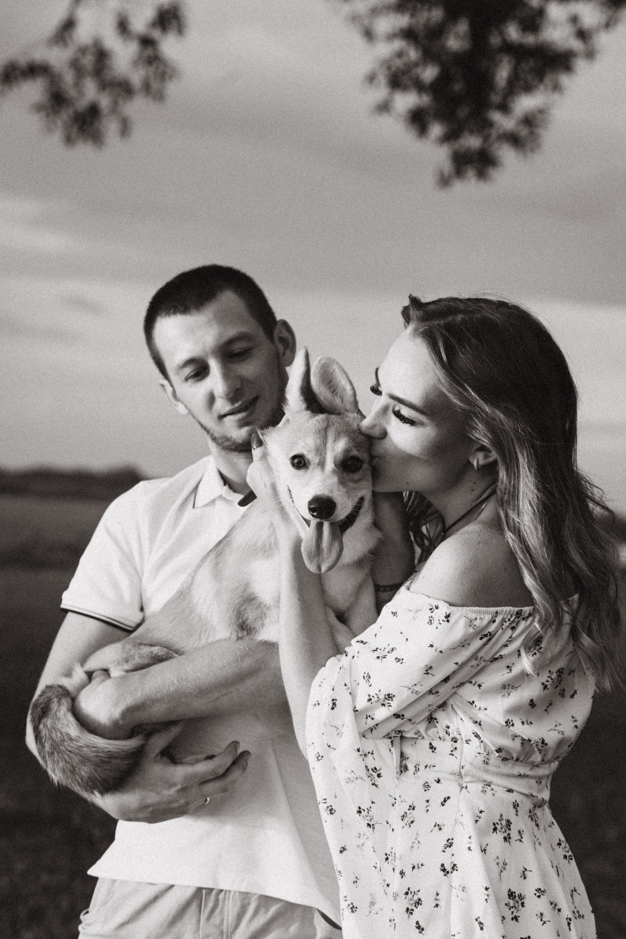 4 лапы, 2 пары ног и одно сердечко на троих ❤. Фотограф Анастасия Романова Рязань