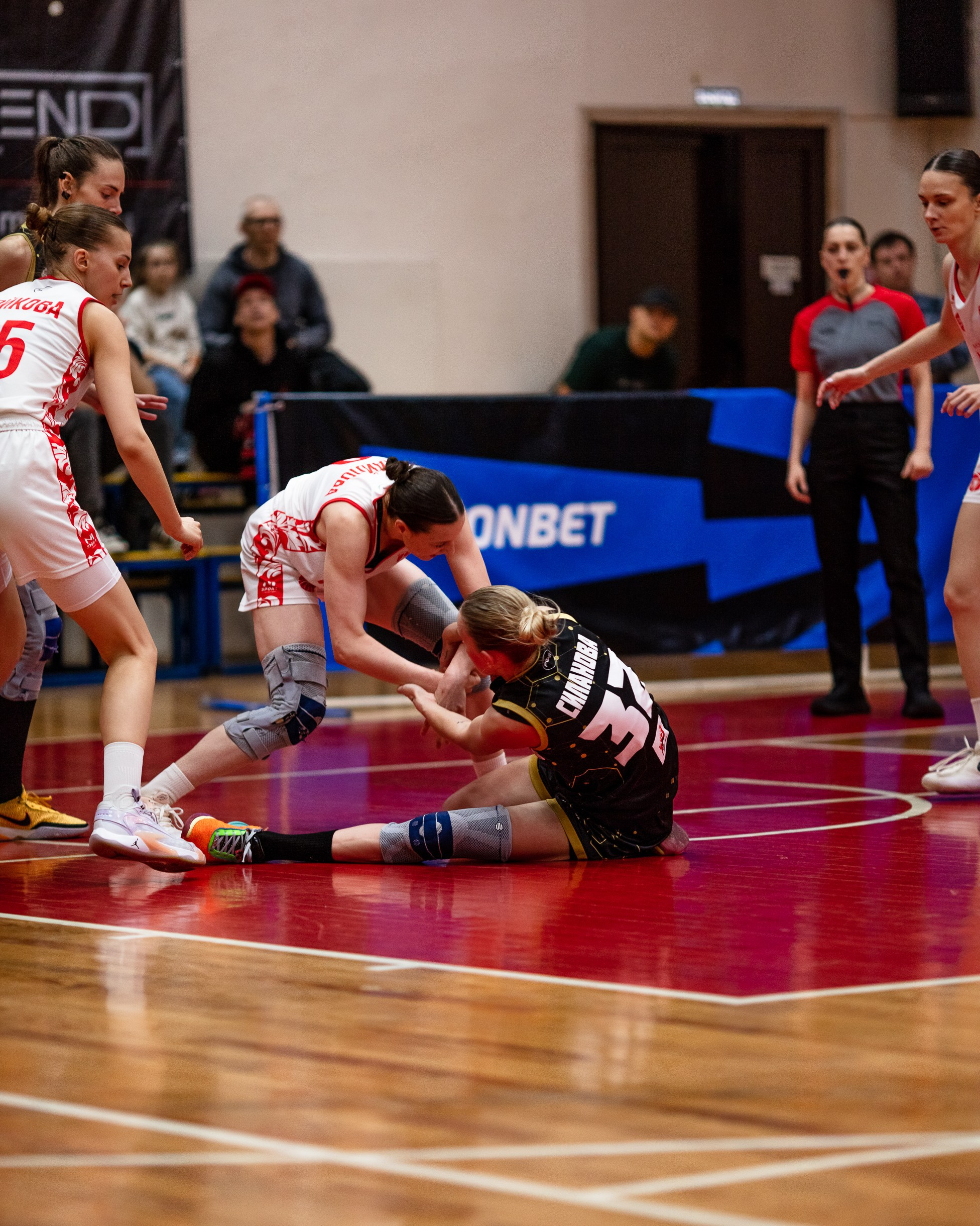 БК Юность — ЧГУ-Атланта / 3 игра. Фотография