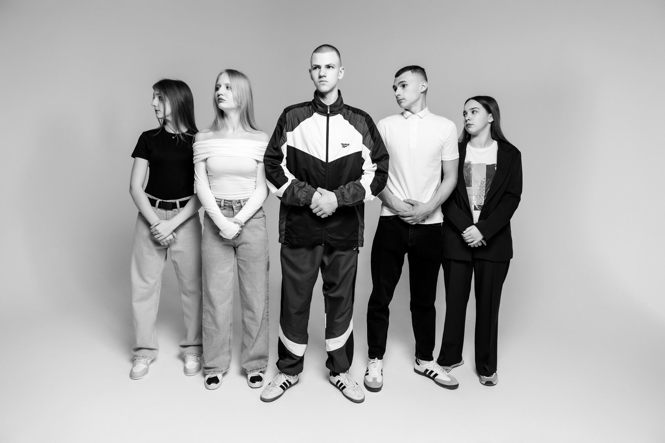 Групповые на белой циклораме. ВЫПУСКНЫЕ АЛЬБОМЫ, Школьный фотограф, семейный и свадебный в Саратове и области Ольга Плаксина