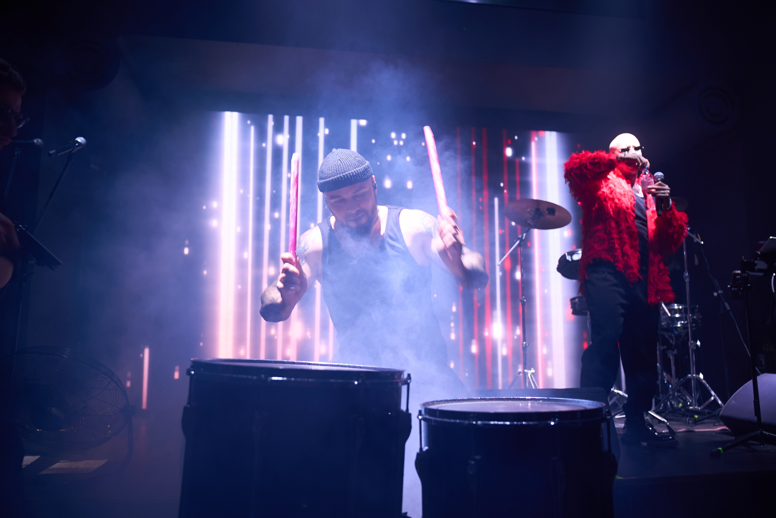 Съемка выступления артистов в Москве. Репортажный фотограф в Москве Вадим Галанин