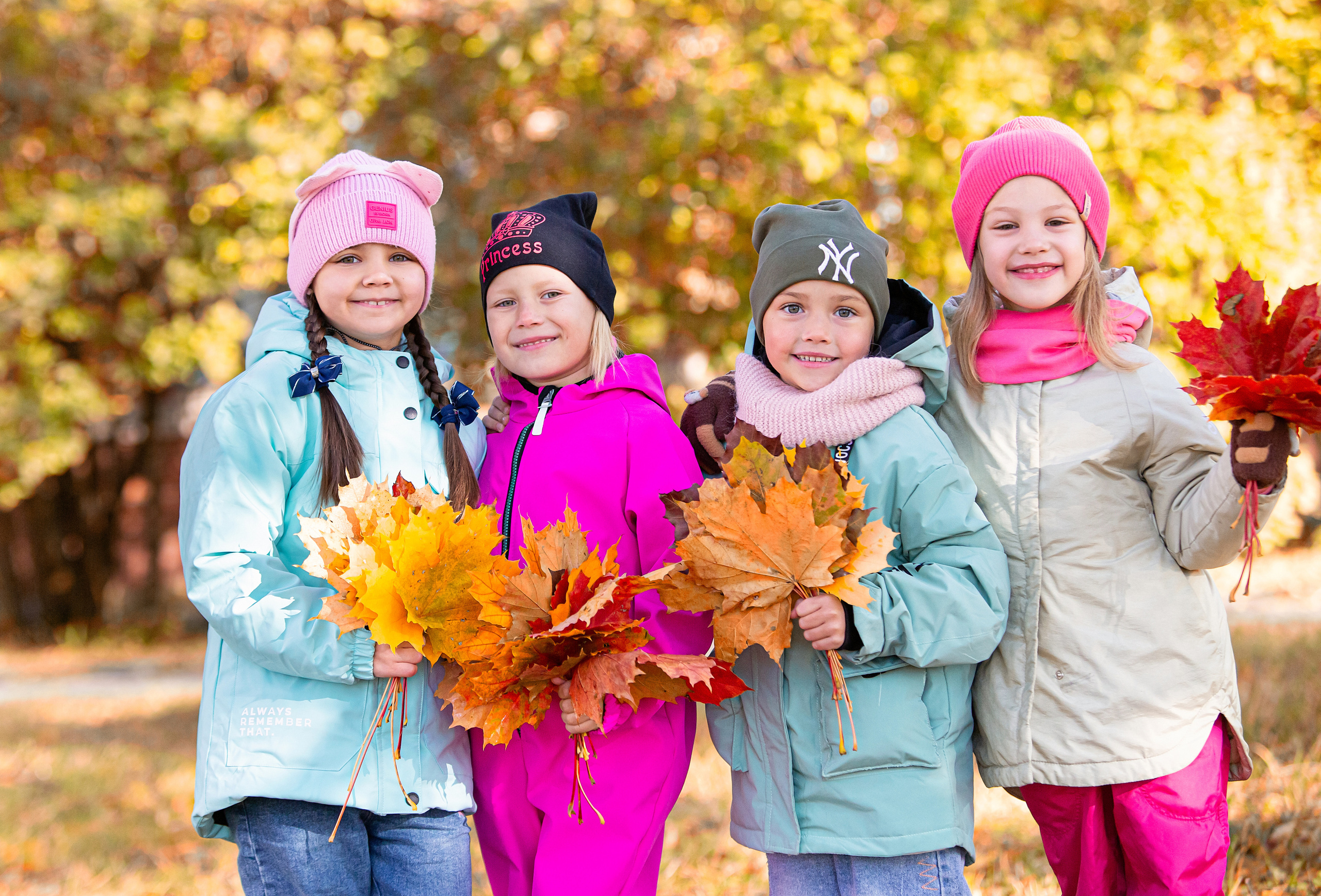Осенняя фотосессия для группы «Радуга» в Пушкине. Анонс съёмки. Свадебный, семейный, детский фотограф в Санкт-Петербурге