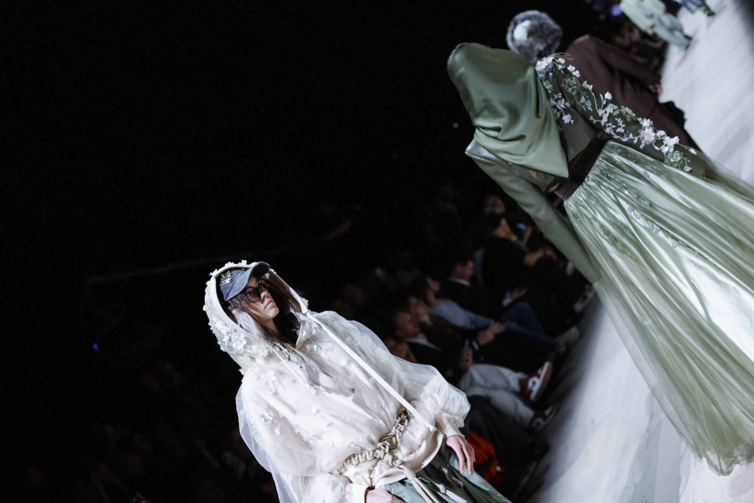 Показ IGOR GULYAEV — Moscow Fashion Week 19/03. Jane Kudryavtseva | MODEL PHOTO, PORTRAIT & EVENTS