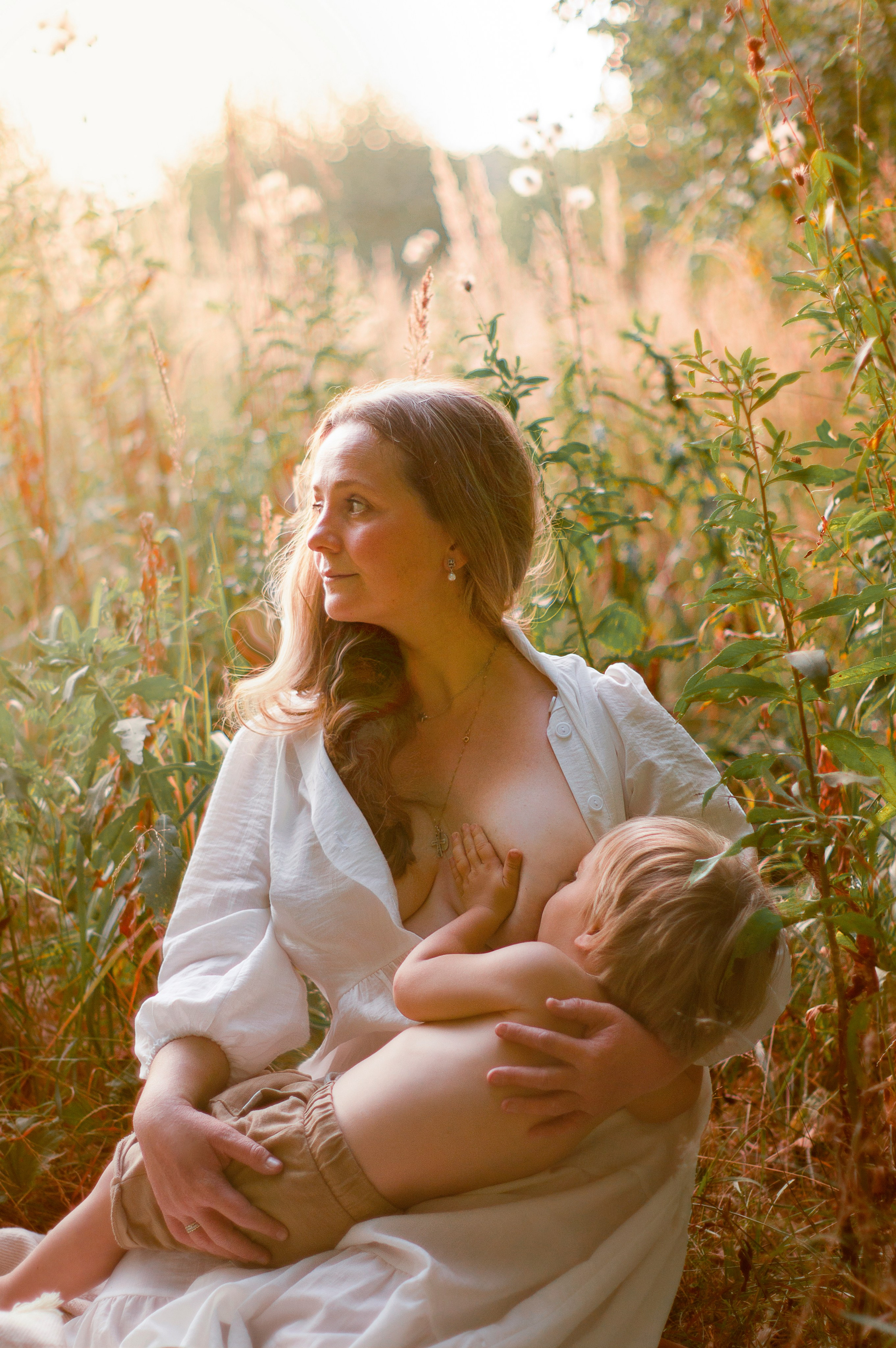 Фотосессия кормление грудью. Памятная фотосессия.