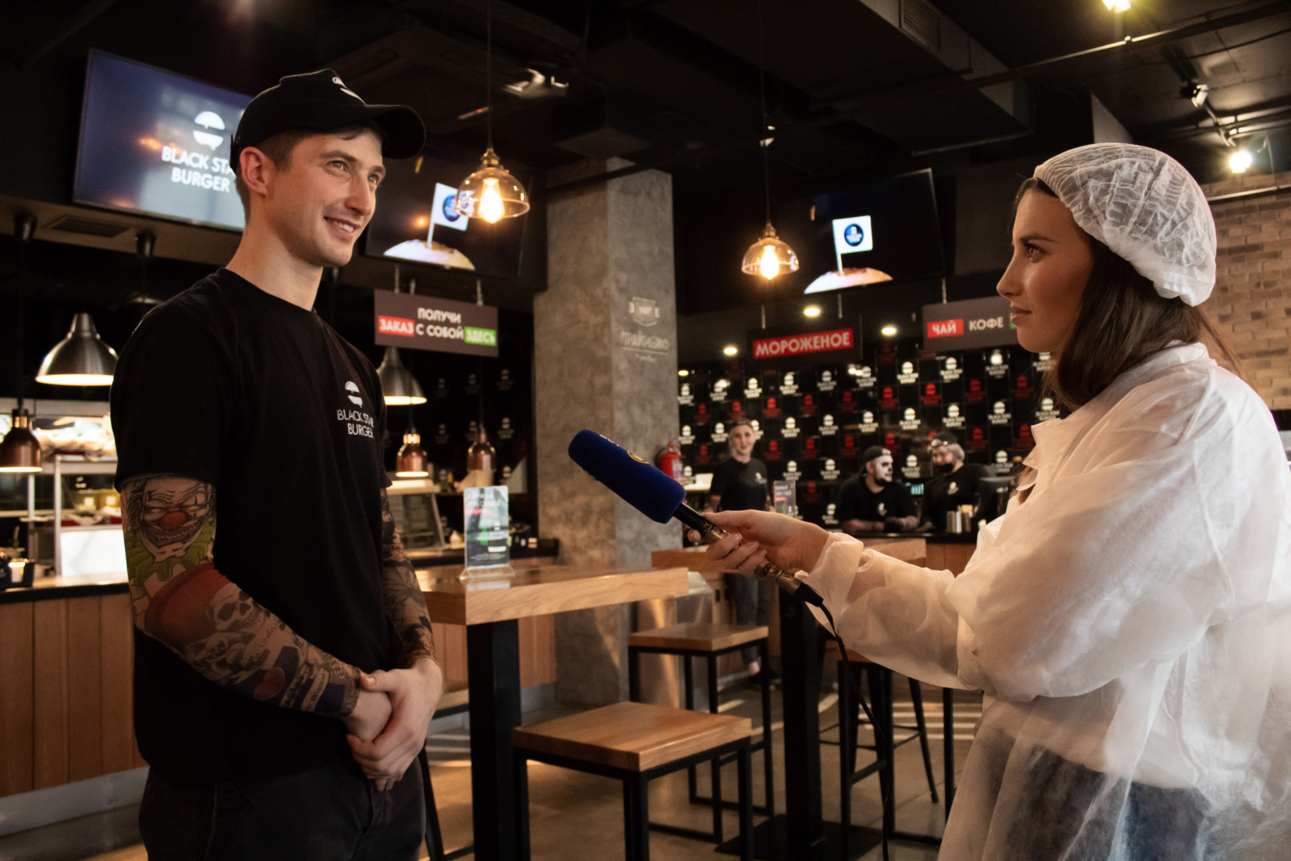 Баскетболисты в Блэкстарбургере. Репортажный Фотограф