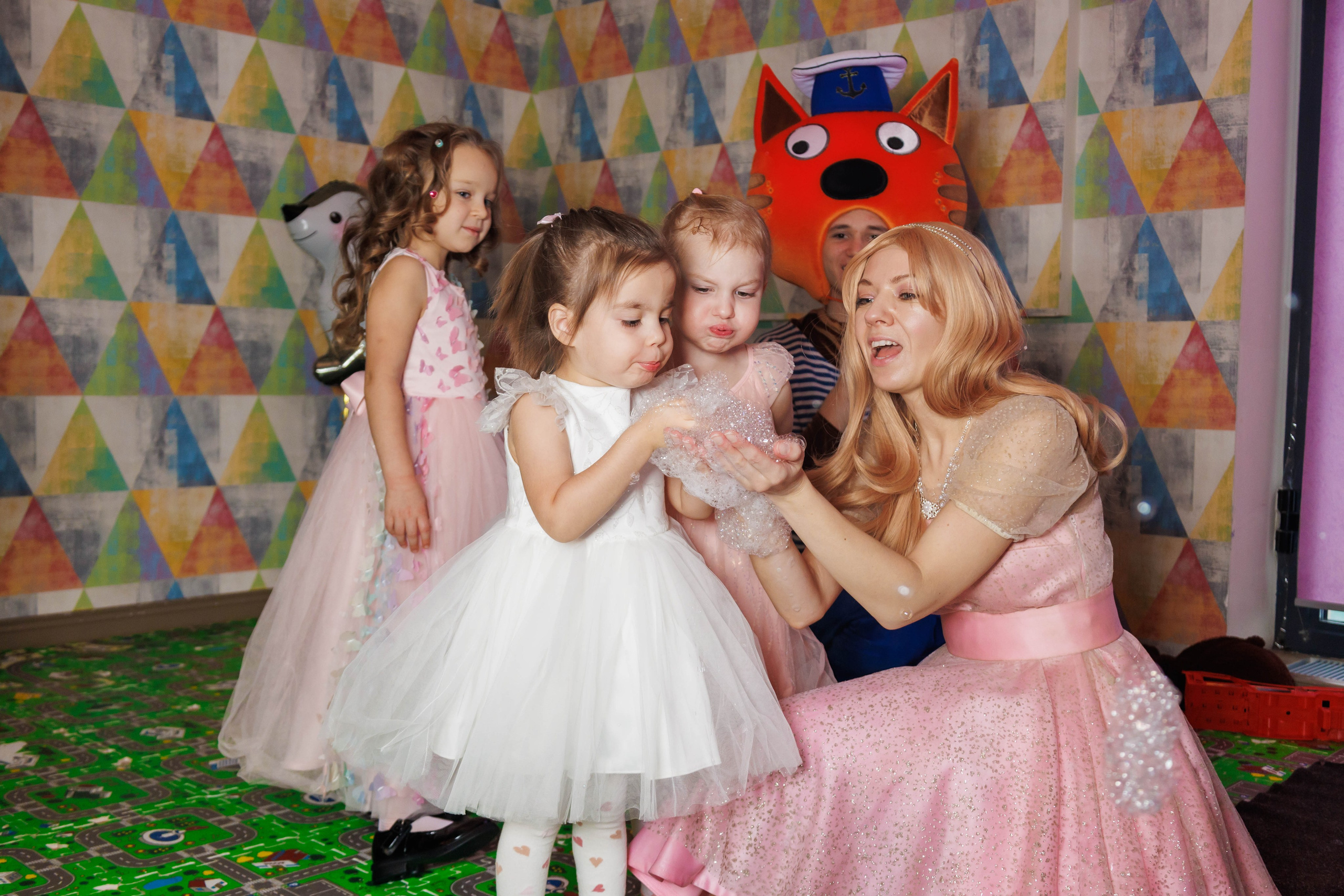 День рождения в ресторане. Фотограф в Москве Дмитрий Емельянов