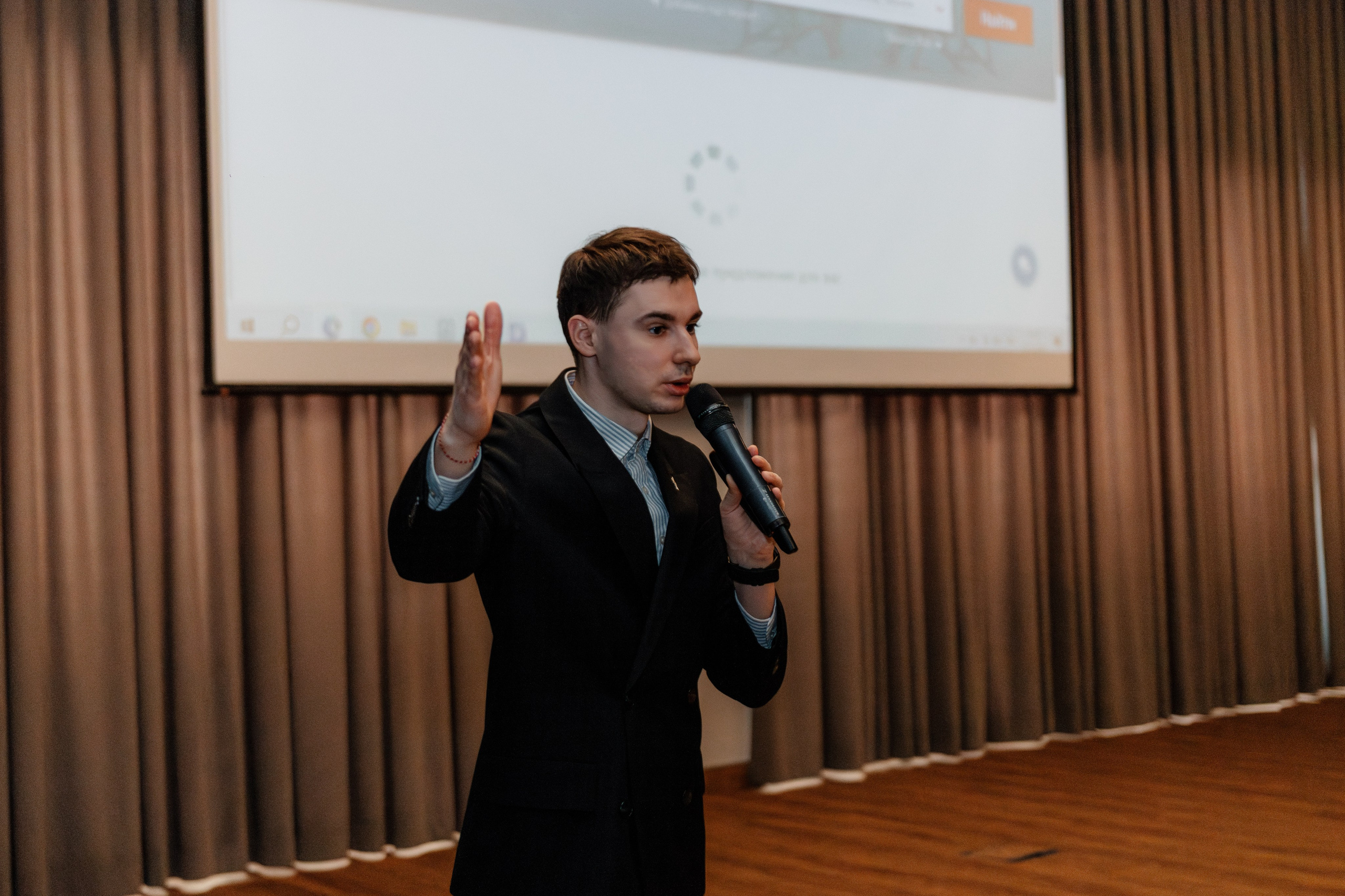 РУССКИЙ ЭКСПРЕСС