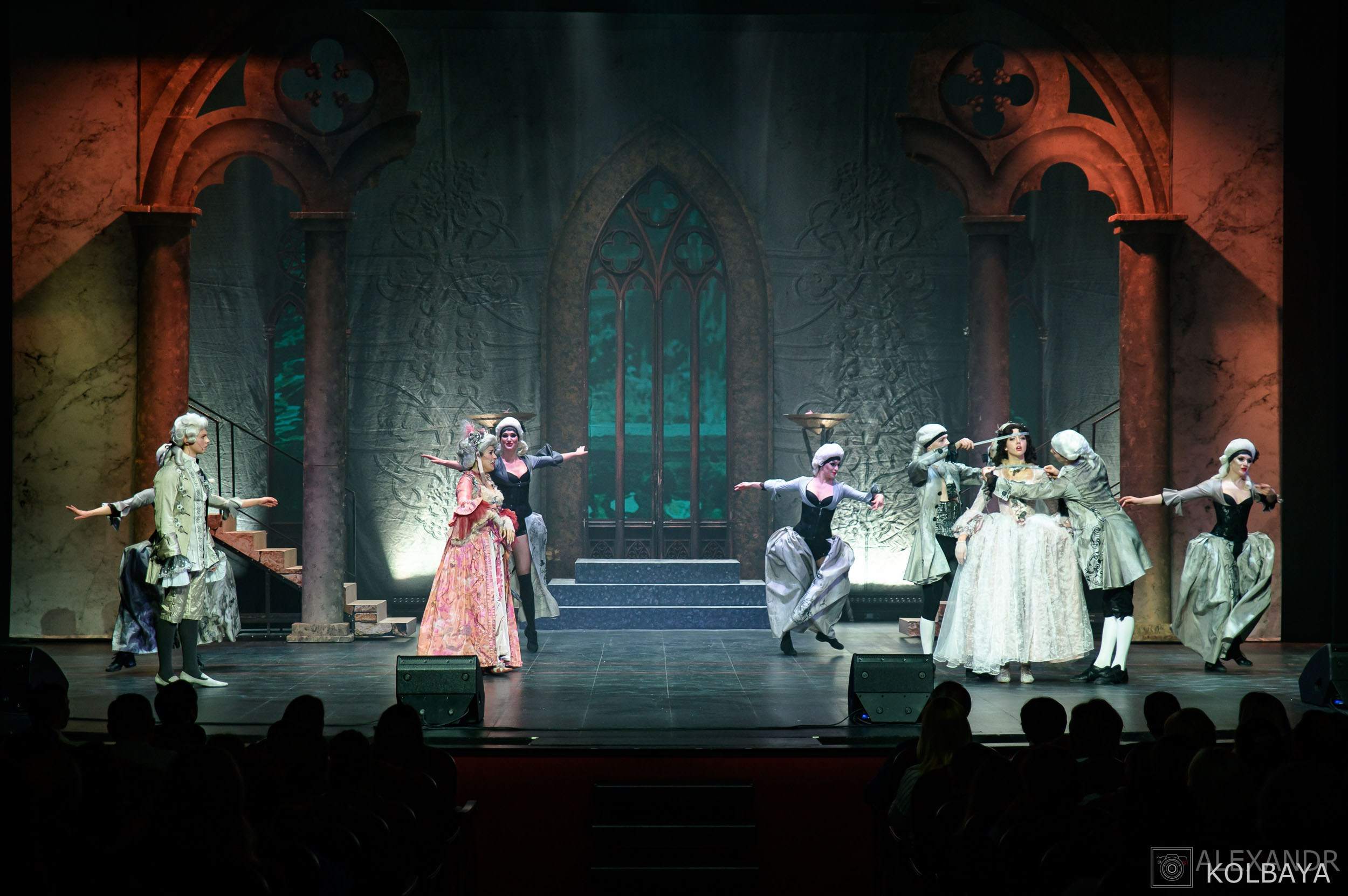 Опасные связи. Концертный и театральный репортажный фотограф в Москве Александр Колбая