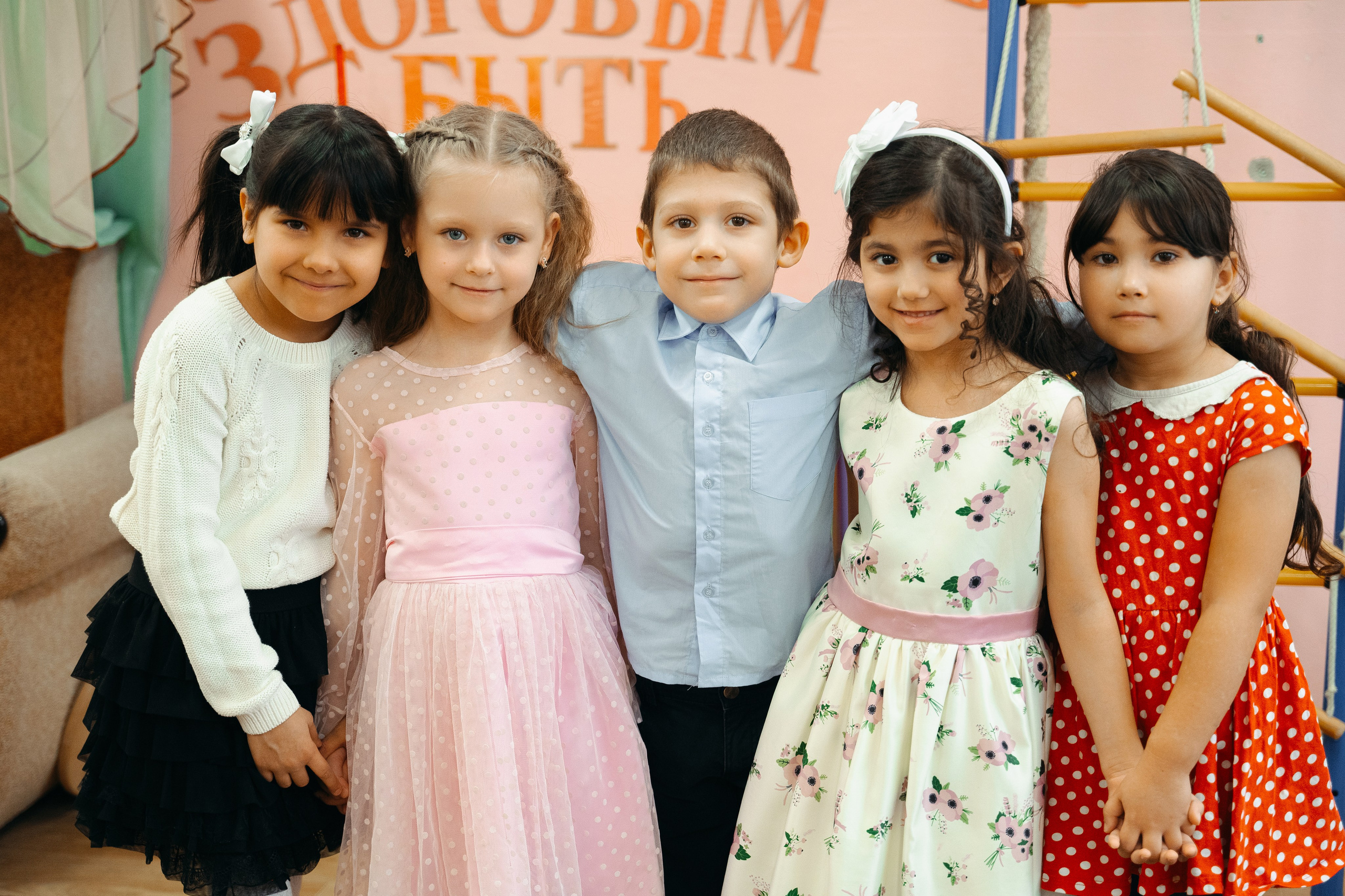 ВЫПУСКНИКИ ДЕТСКОГО САДА. МАРГАРИТА КУДРЯШОВА СВАДЕБНЫЙ И СЕМЕЙНЫЙ ФОТОГРАФ ТВЕРЬ МОСКВА