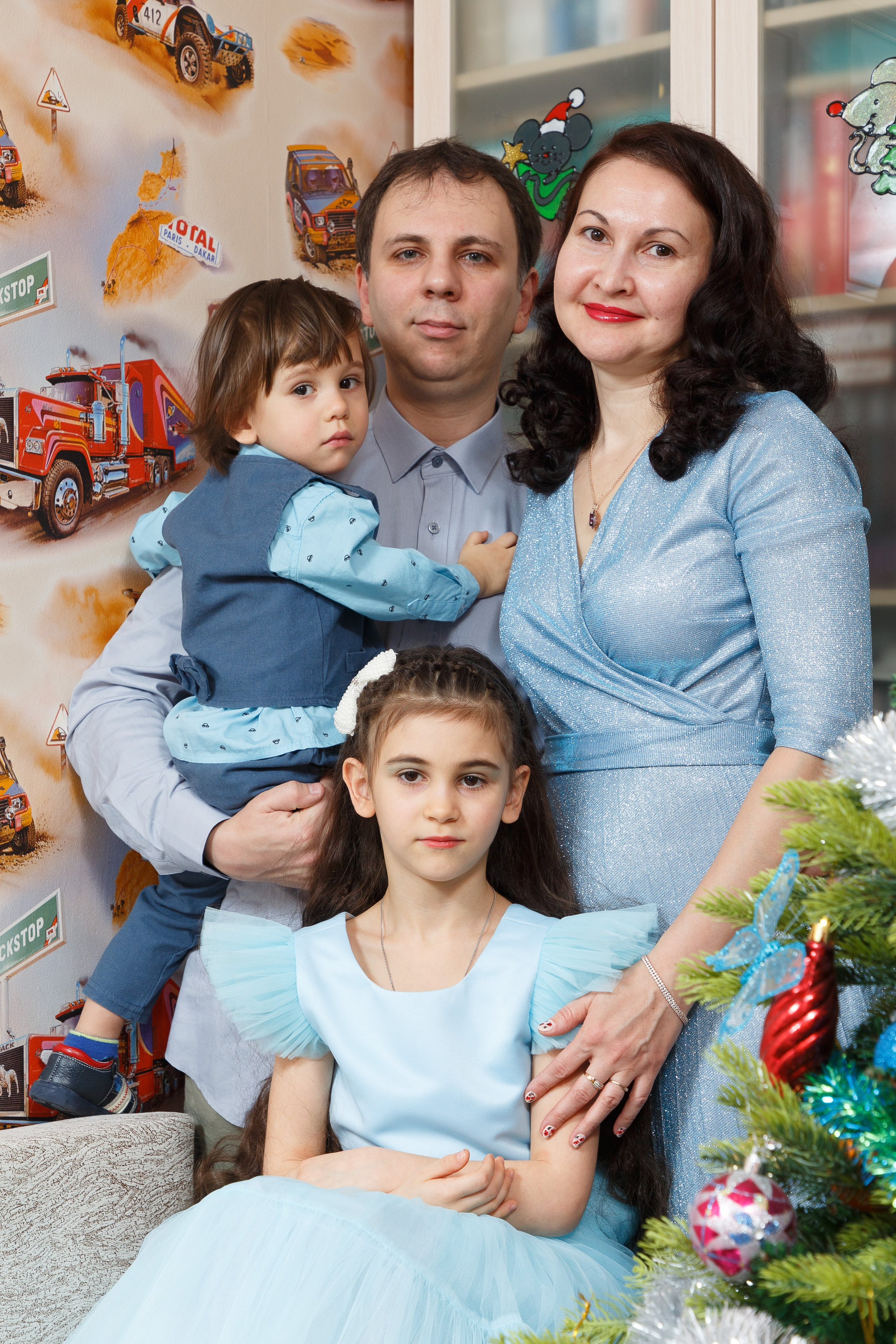 Юля Сергей Настя Олег и Серёжка ч.2. Школьные выпускные альбомы в Москве Марина Николаева