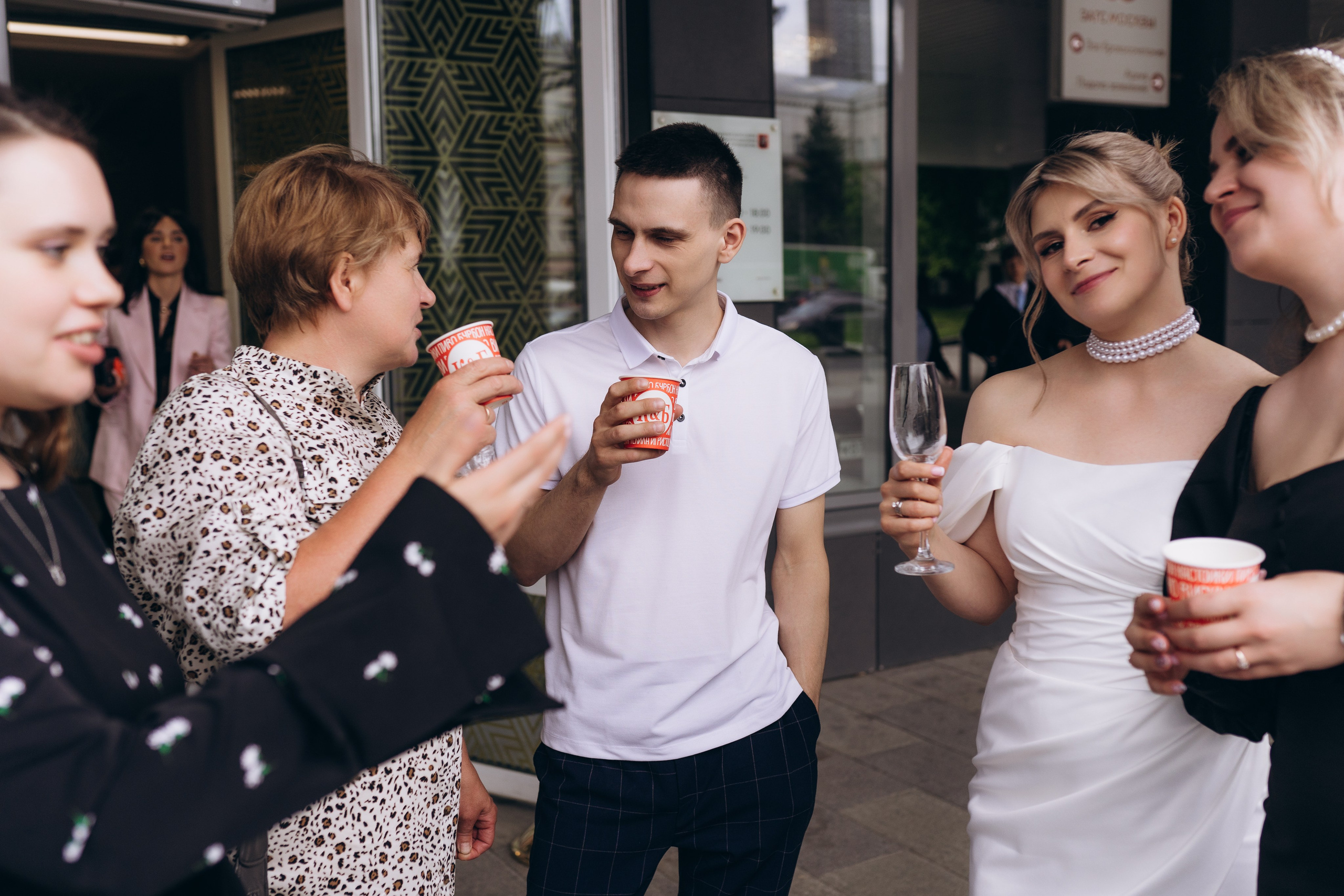 Свадебная фотопрогулка в Москве по центру. Свадебный фотограф в Москве Анна Полушина