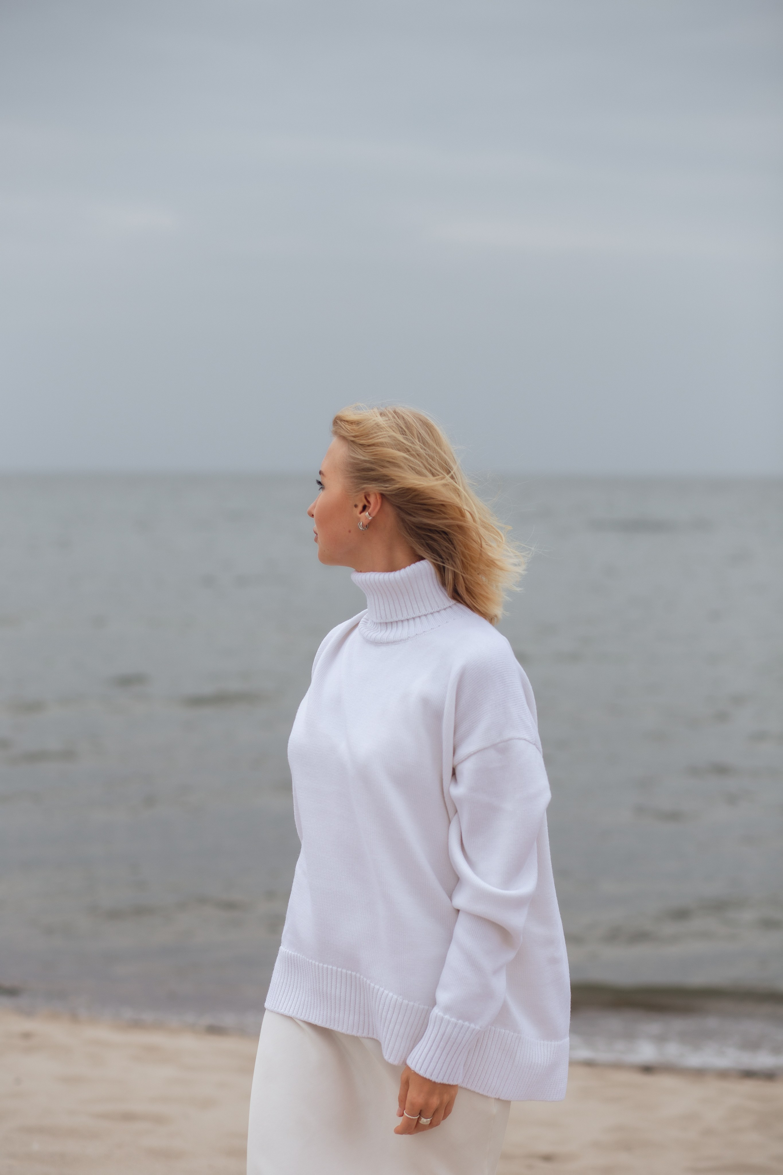 Вера в Янтарном. Перед дождем. Фотограф в Калининграде Решетникова Алина