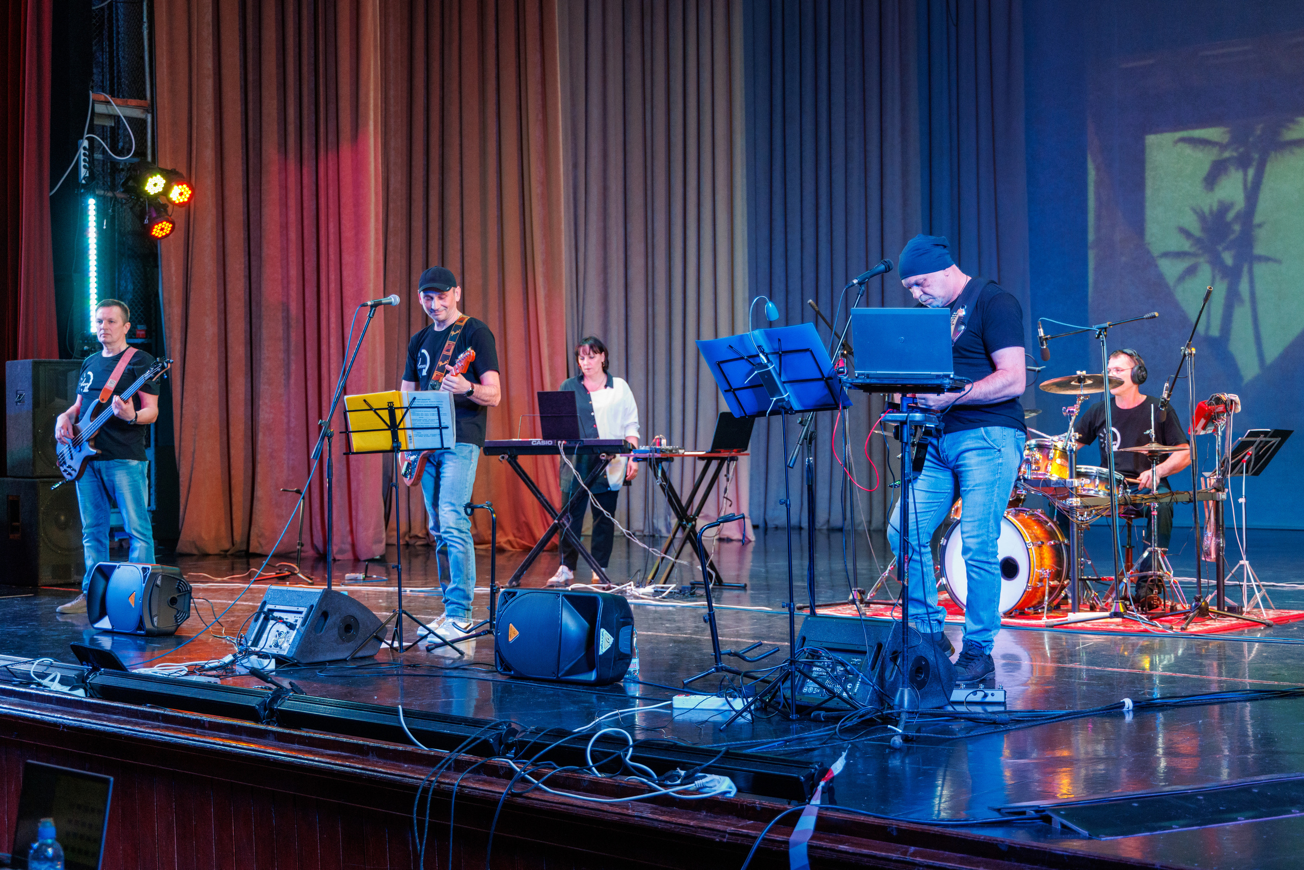 Концерт группы «Время». Фотограф Сергей Старых. Мценск