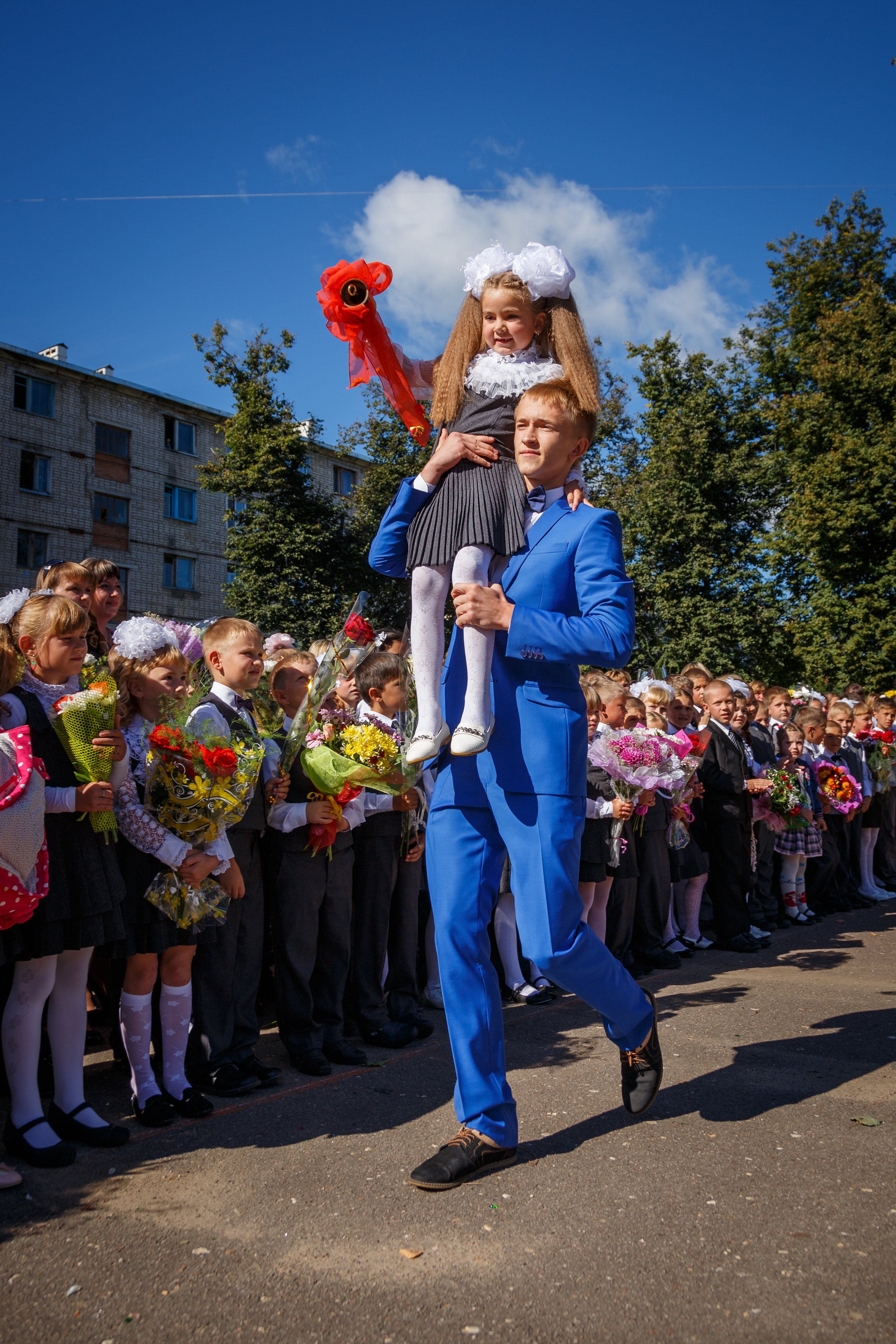 Первый раз в первый класс. Фотограф Сергей Старых. Мценск