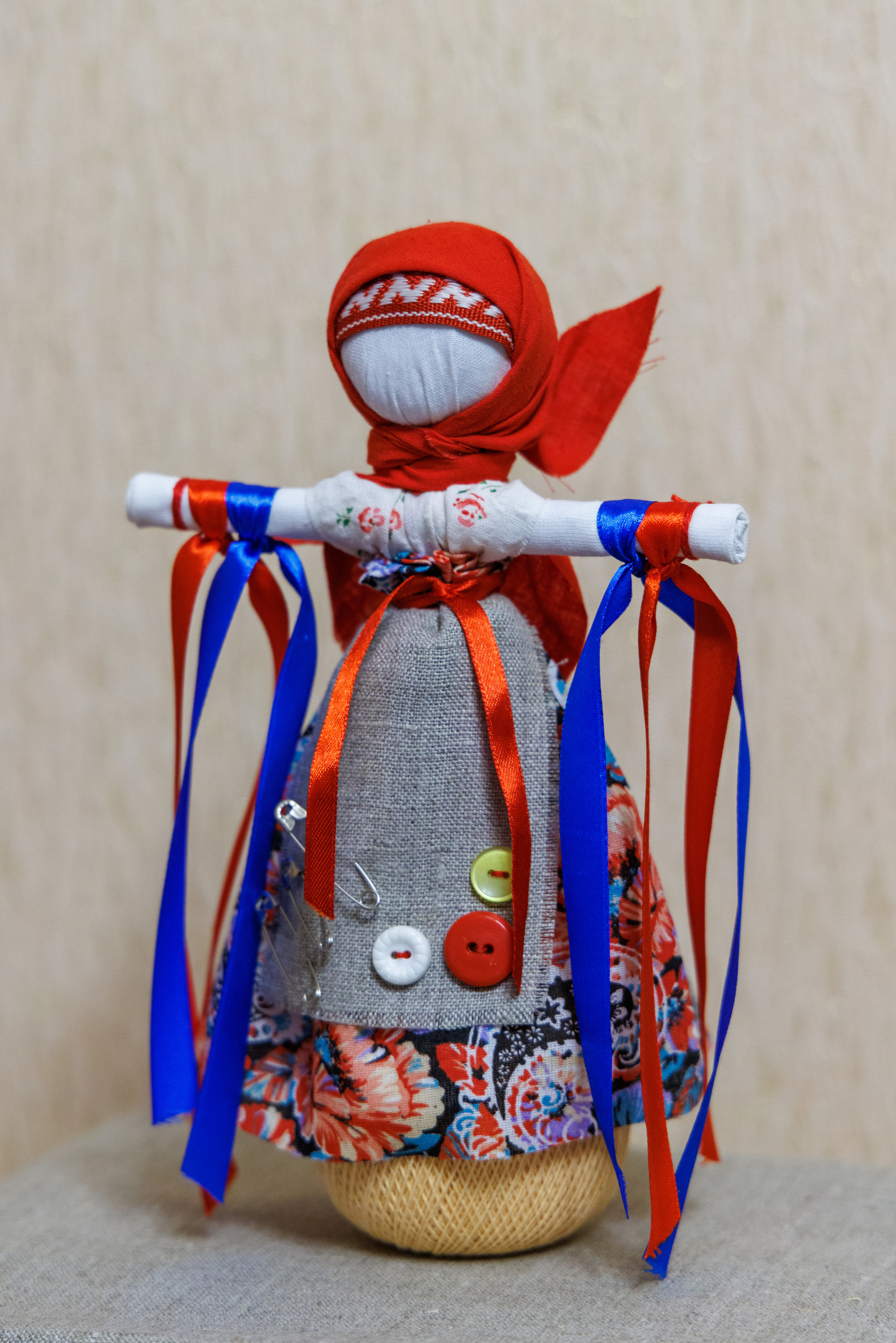 Куклы, куколки. Фотограф Сергей Старых. Мценск