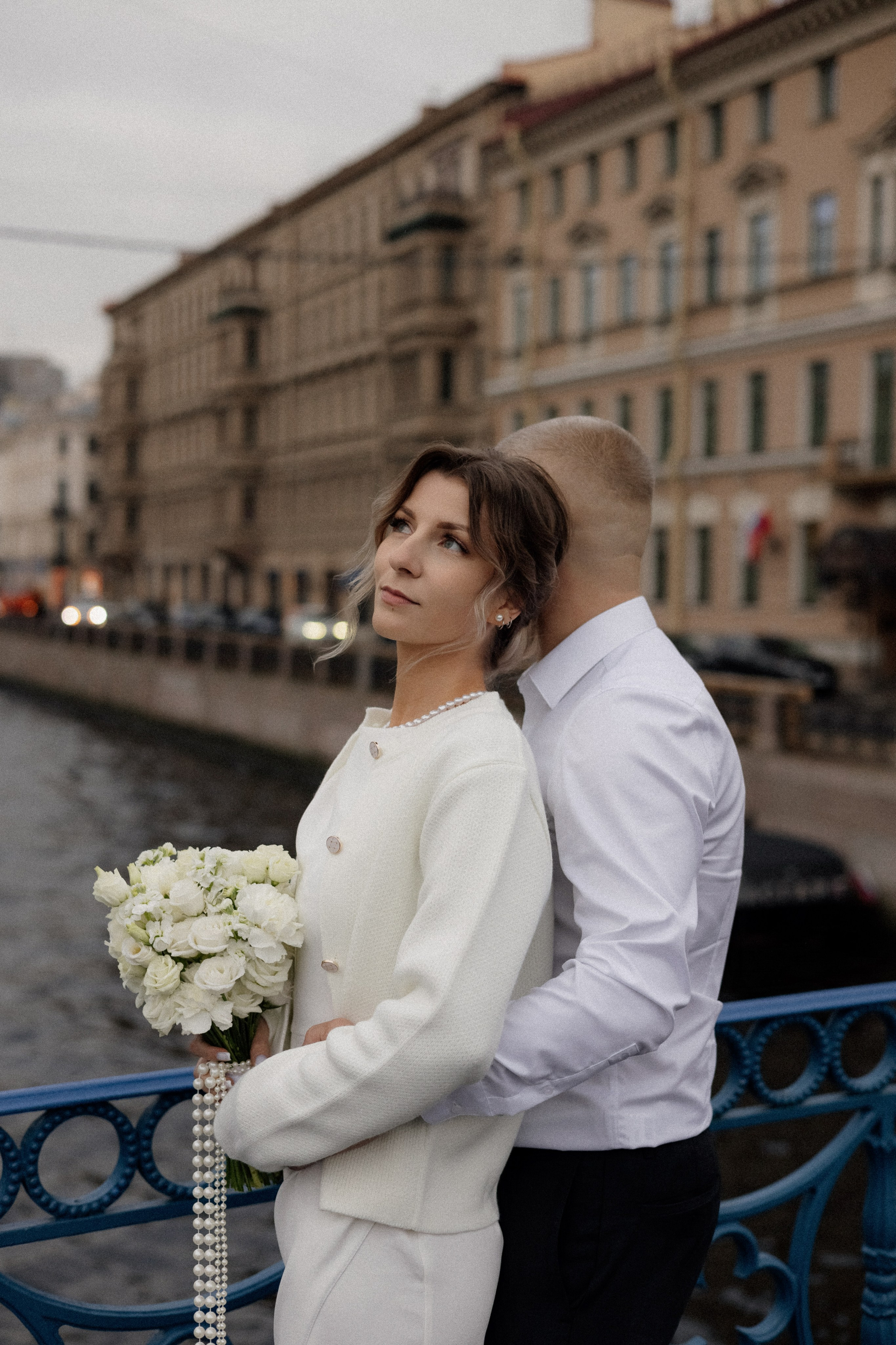 Свадебная прогулка у Исаакия. Свадебный фотограф в Санкт-Петербурге Ксения Кобышева