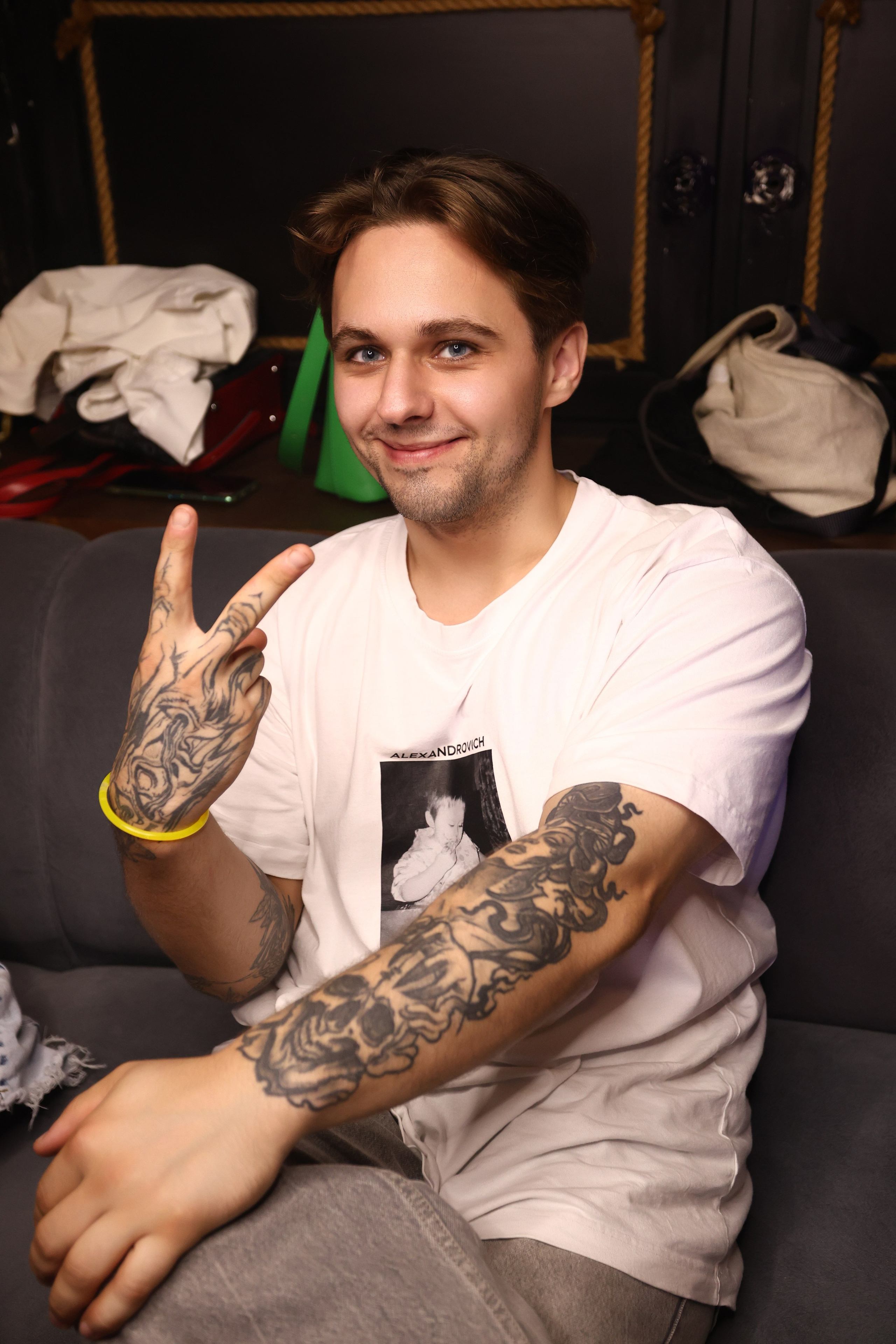 Neon Party 01.08.25. Мята Спортивная — Кальянная, караоке, бар в Минске