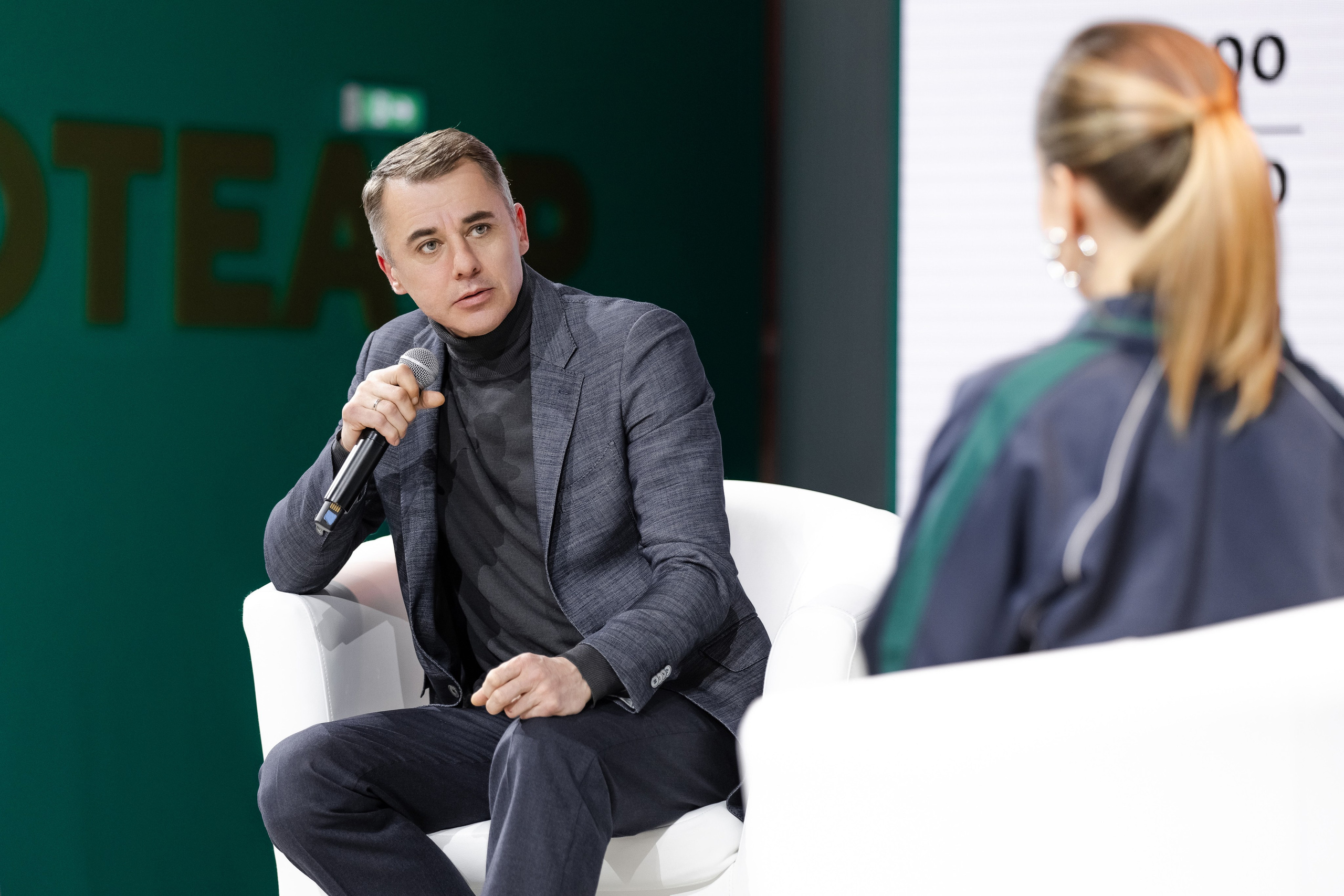 Выставка Россия: наша культура. Свадебный репортажный фотограф в Москве