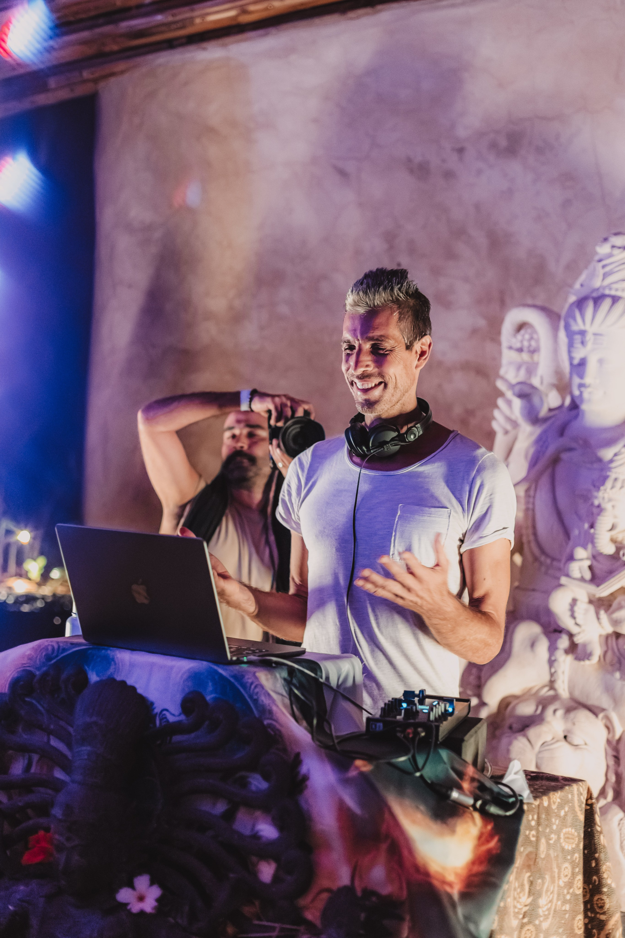 Bhakti Bliss kirtan at Alchemy. Mariam Bagdasaryan