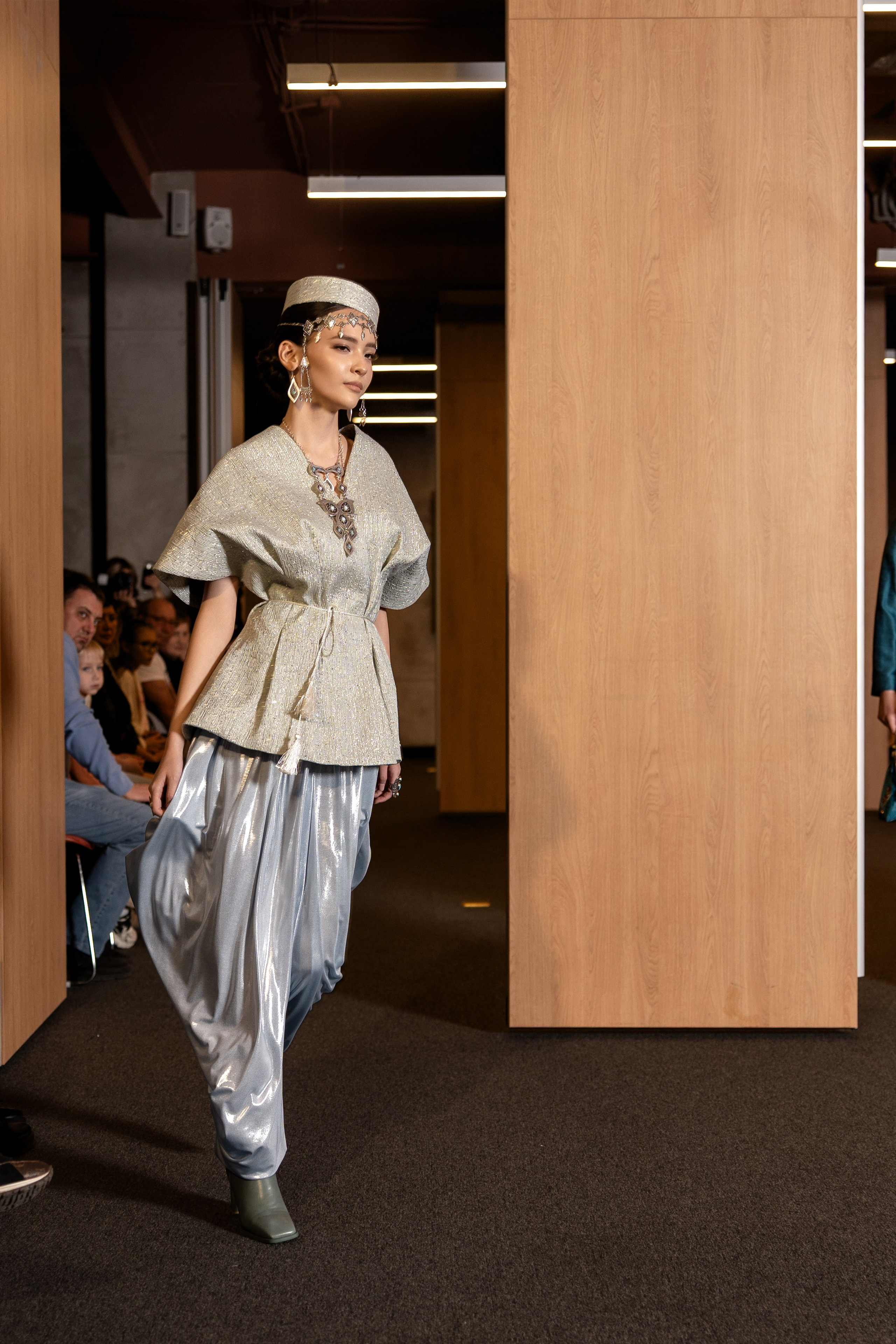 Brand Gulnur Atelier. Сайт Алматинского НЮ АРТ, будуар и фэшн фотографа Дениса Карпенко