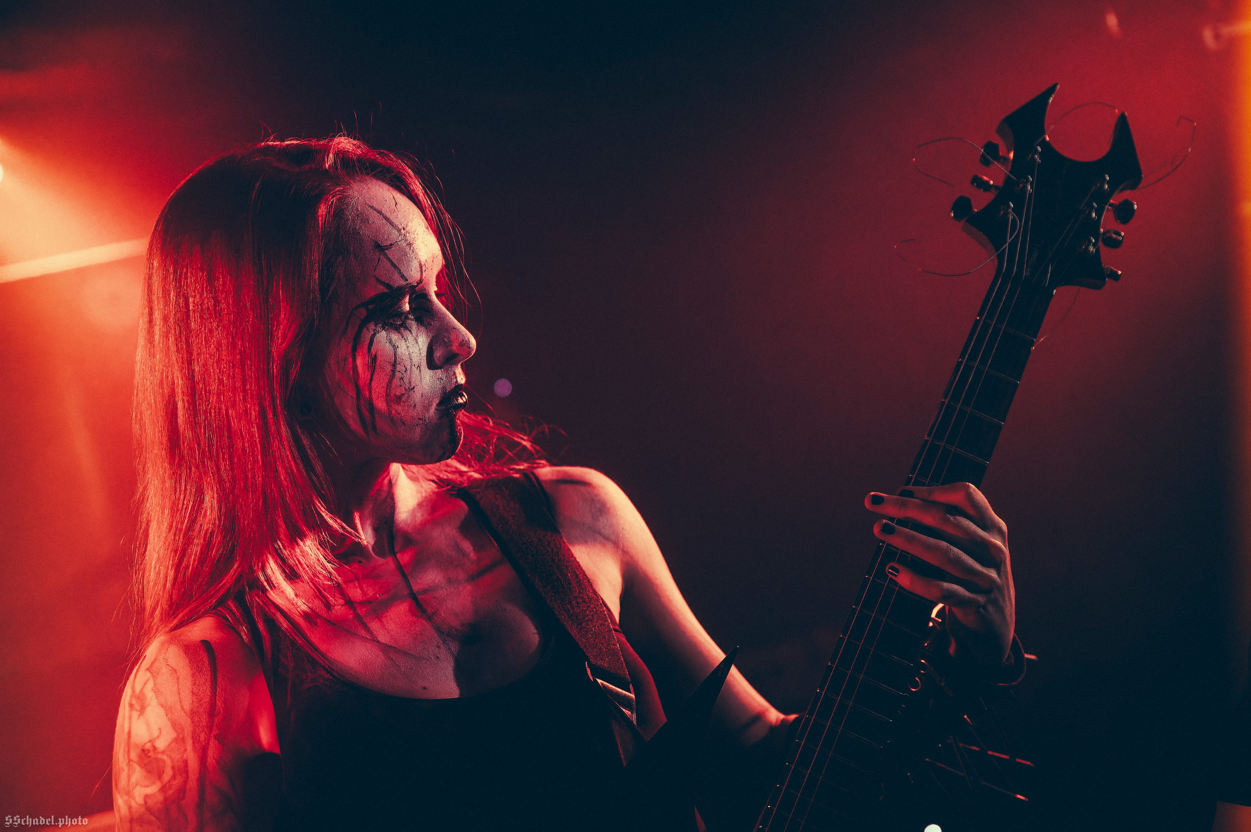 Frostlagte Måne 18.10.25. We will make everything metal!