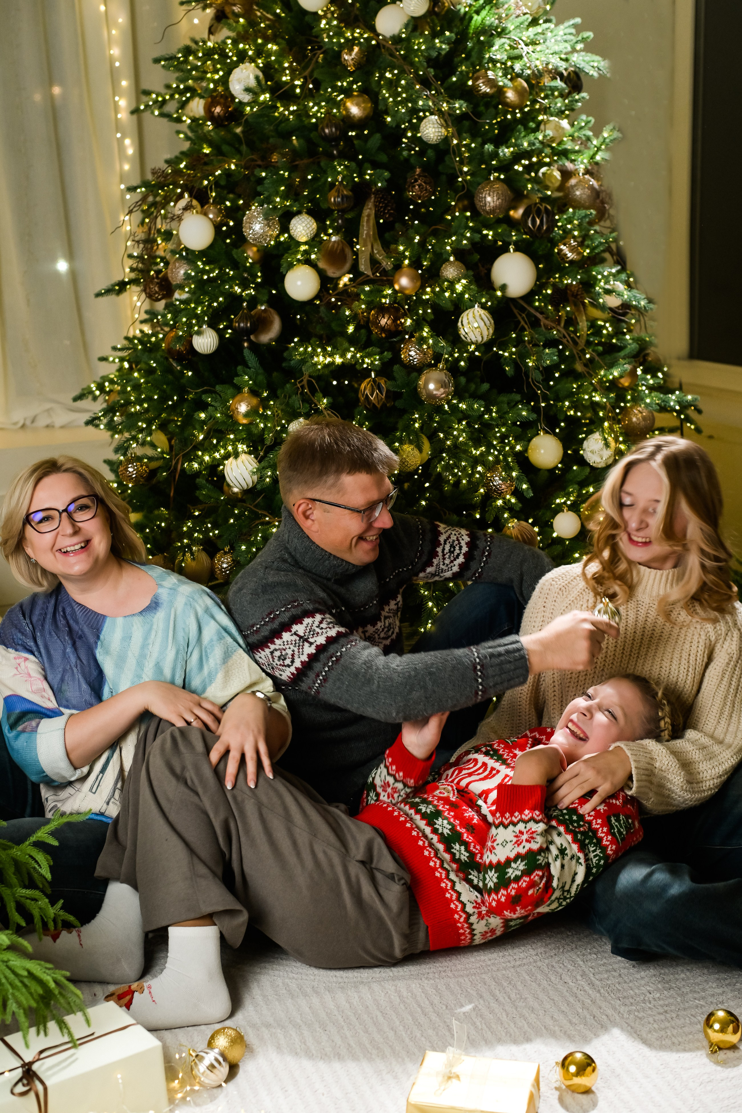 Семья Александра, Сашеньки, Юленьки и Катюши