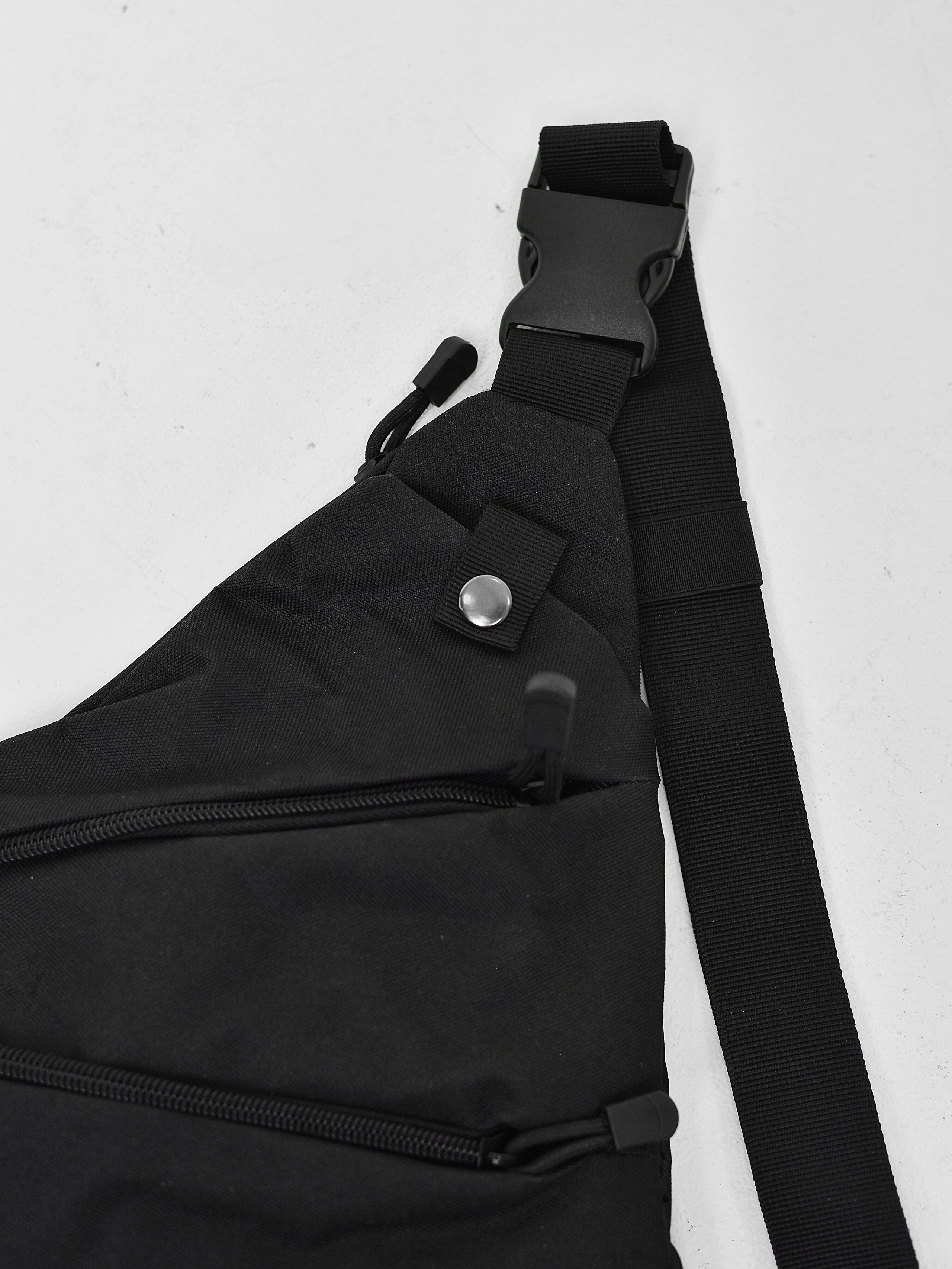 Кейс «Мужские сумки» для маркетплейсов. Фотограф Таина Комбарова