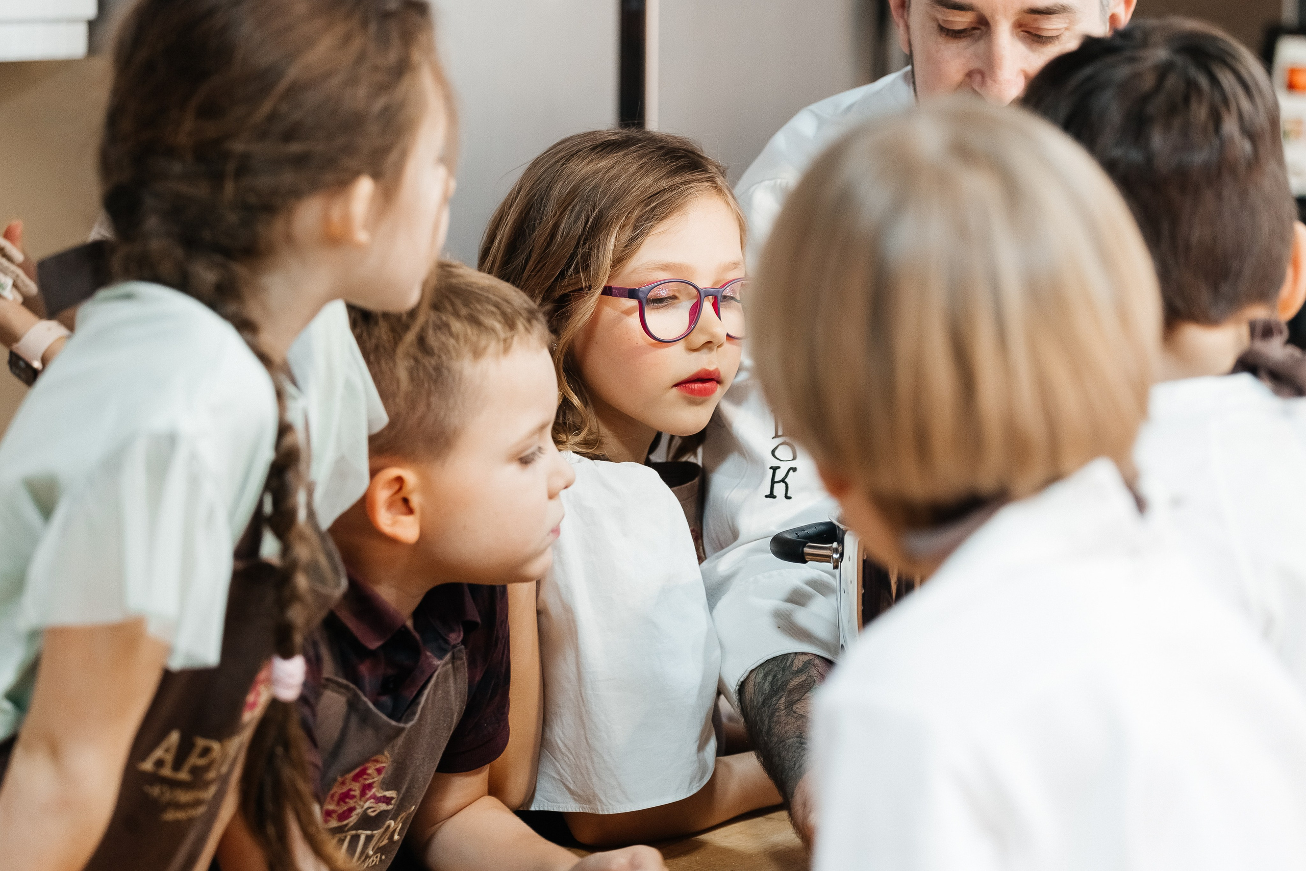 Детский мастер-класс в «АРТиШОК». Фотограф Кемерово | Сергей