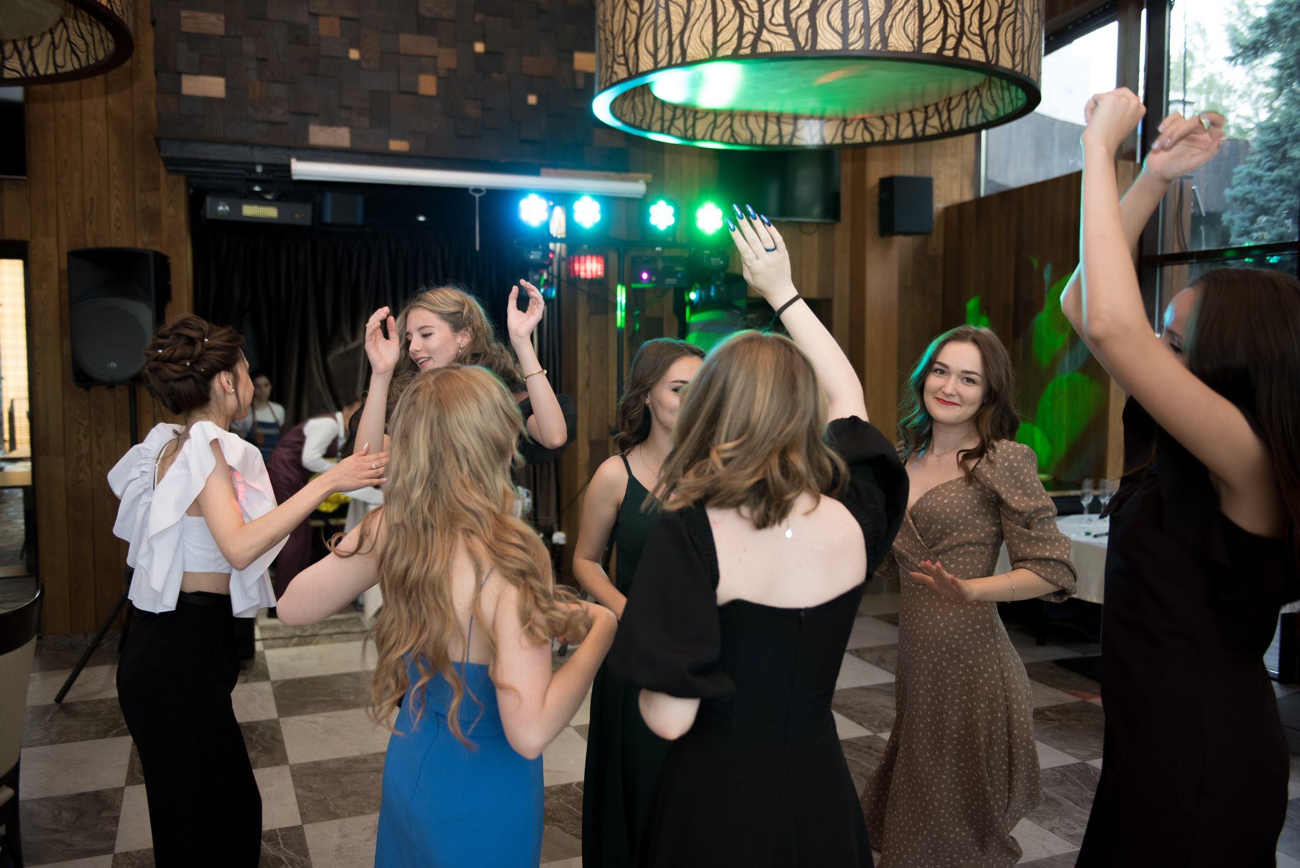 Выпускной — 11 класс. Фотограф Семён Пишта