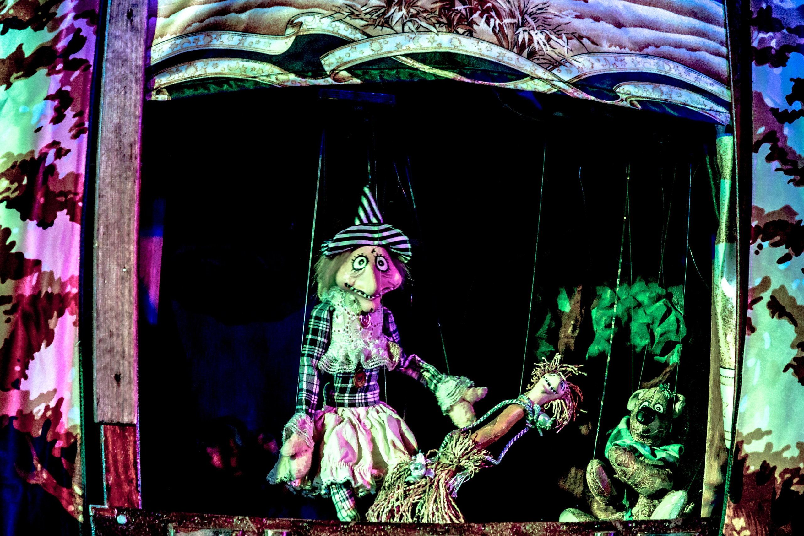 Маленькая ведьма спектакль театра Саквояж. Фотограф в Сочи Юрий Шептаев