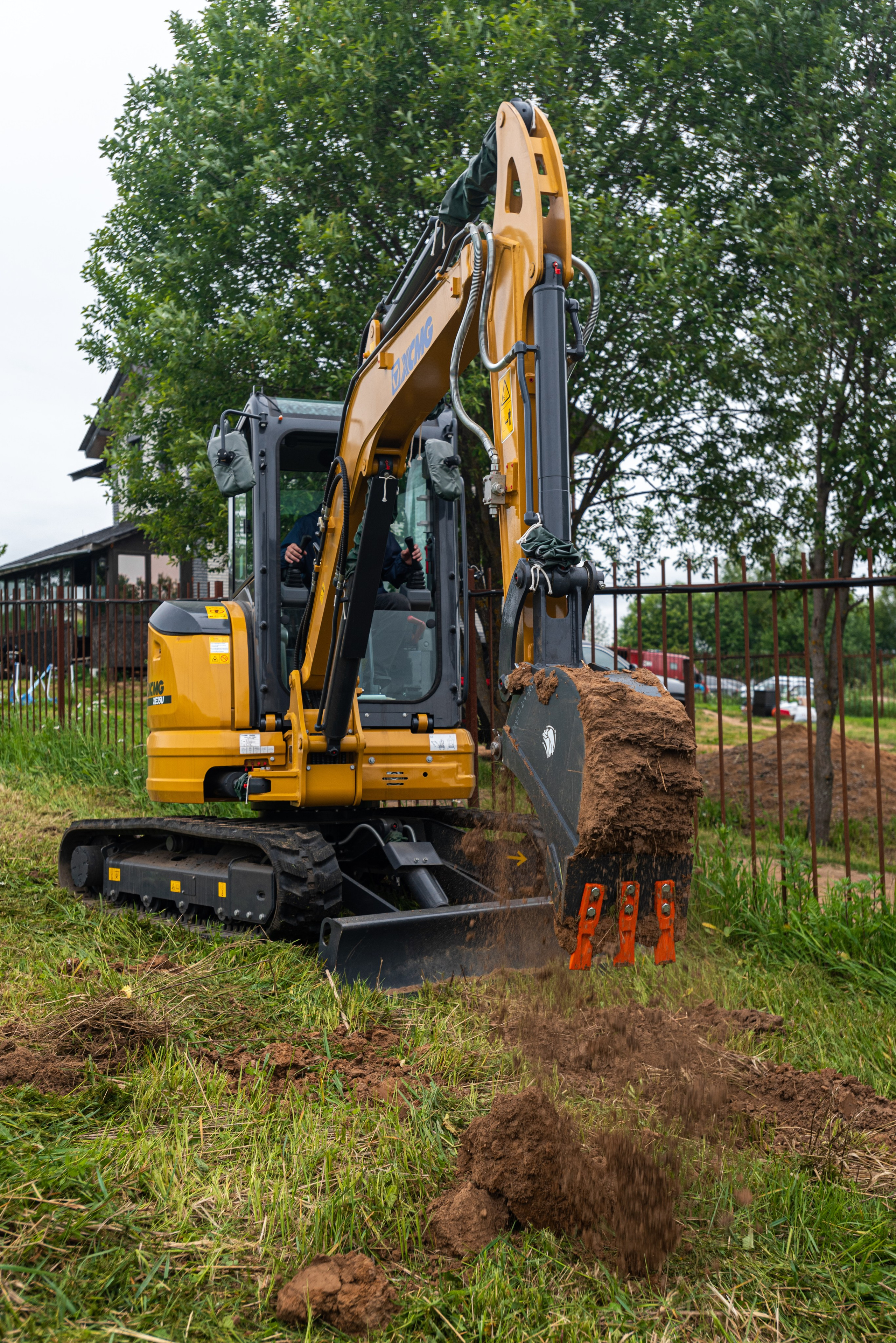 Спецтехника Метатэкс. Автомобильный и интерьерный фотограф в Минске Александр Тагаев
