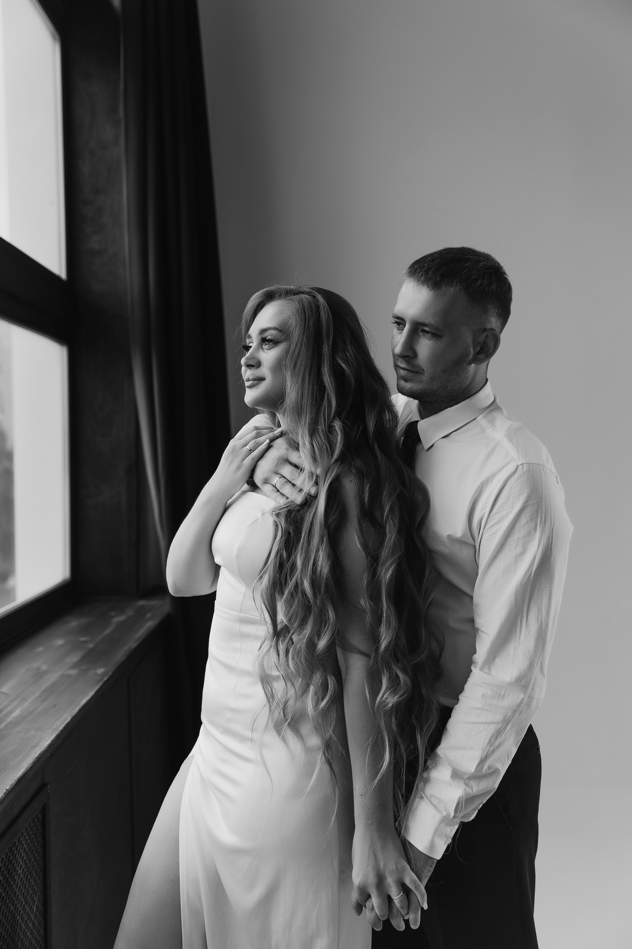 Wedding photoshoot in the studio. Your photographer in Busan (South Korea) Aleksandra Anufriy