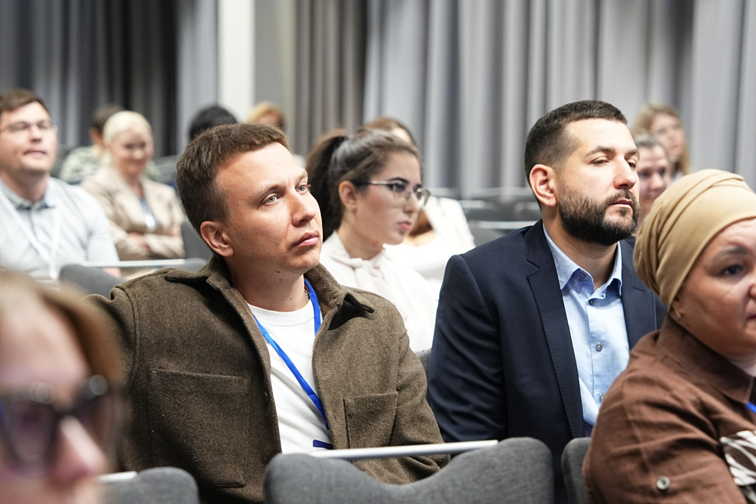 Конференции. Katya Schou