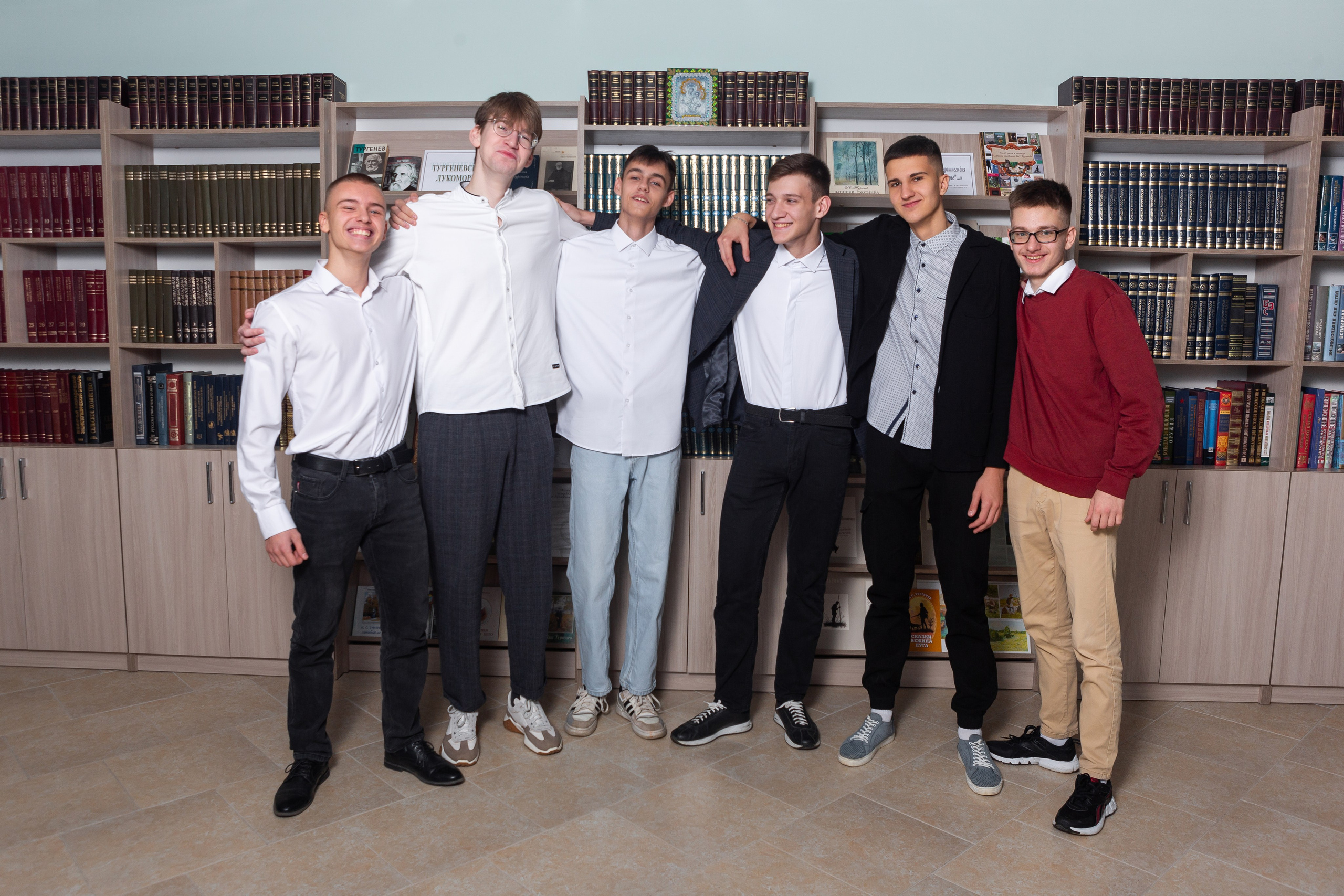Съемка в библиотеке для 11 класса #1. Профессиональный фотограф в Мценске и Орловской области