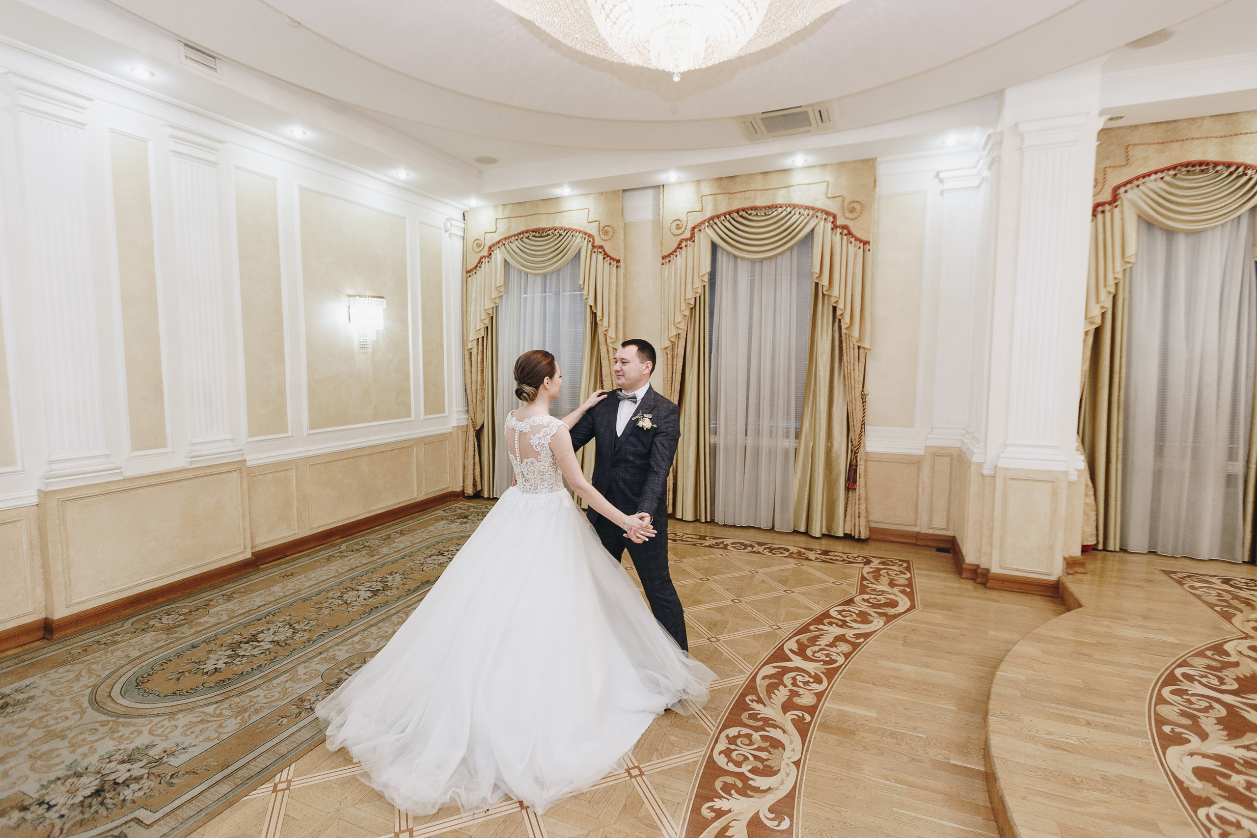 Зимняя фотосессия на свадьбу и видеосъёмка. Свадебный семейный фотограф и видеограф Гомель Минск Беларусь Европа