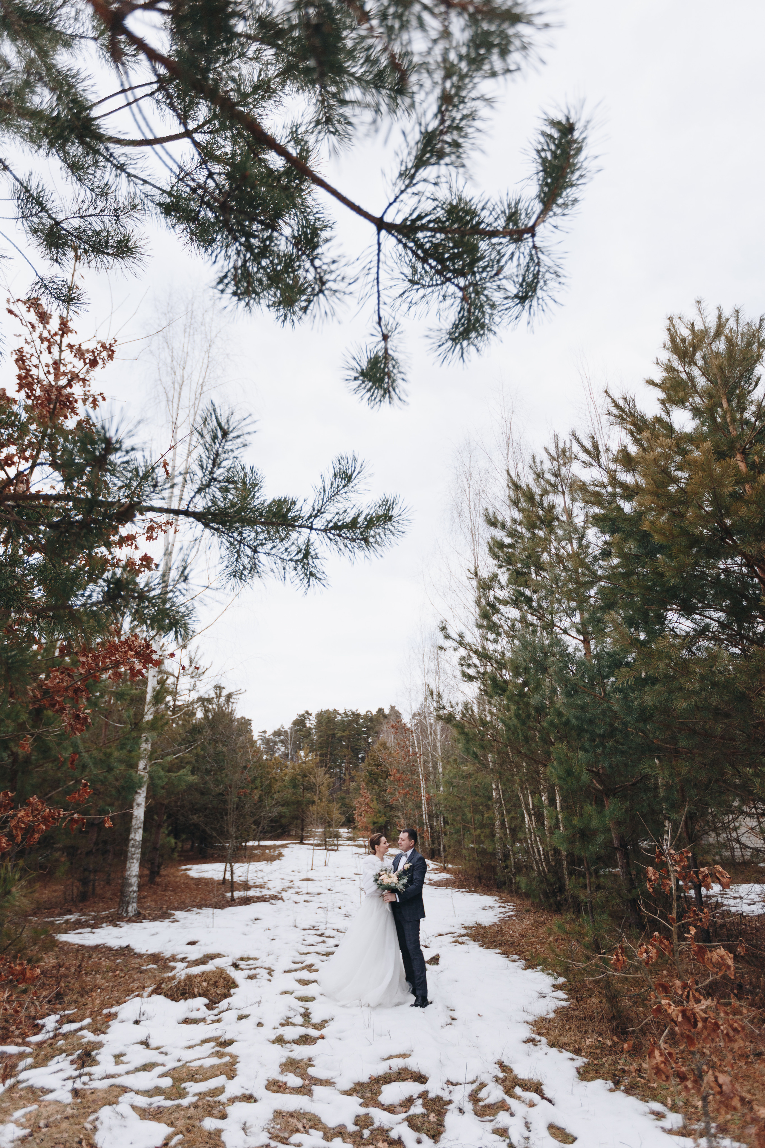 Зимняя фотосессия на свадьбу и видеосъёмка. Свадебный семейный фотограф и видеограф Гомель Минск Беларусь Европа