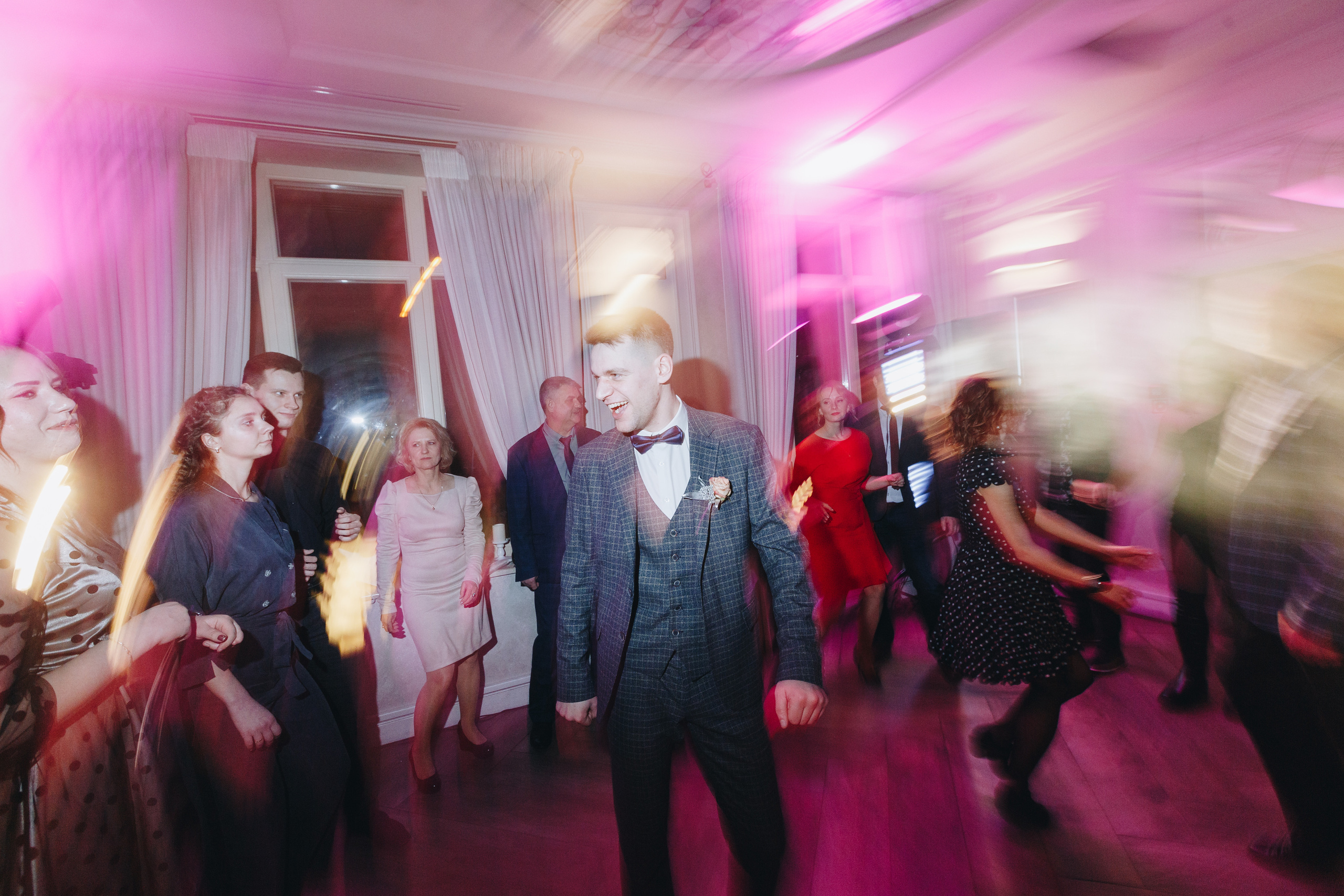 Свадебный фотограф и видеограф в Гомеле и Минске. Свадебный семейный фотограф и видеограф Гомель Минск Беларусь Европа