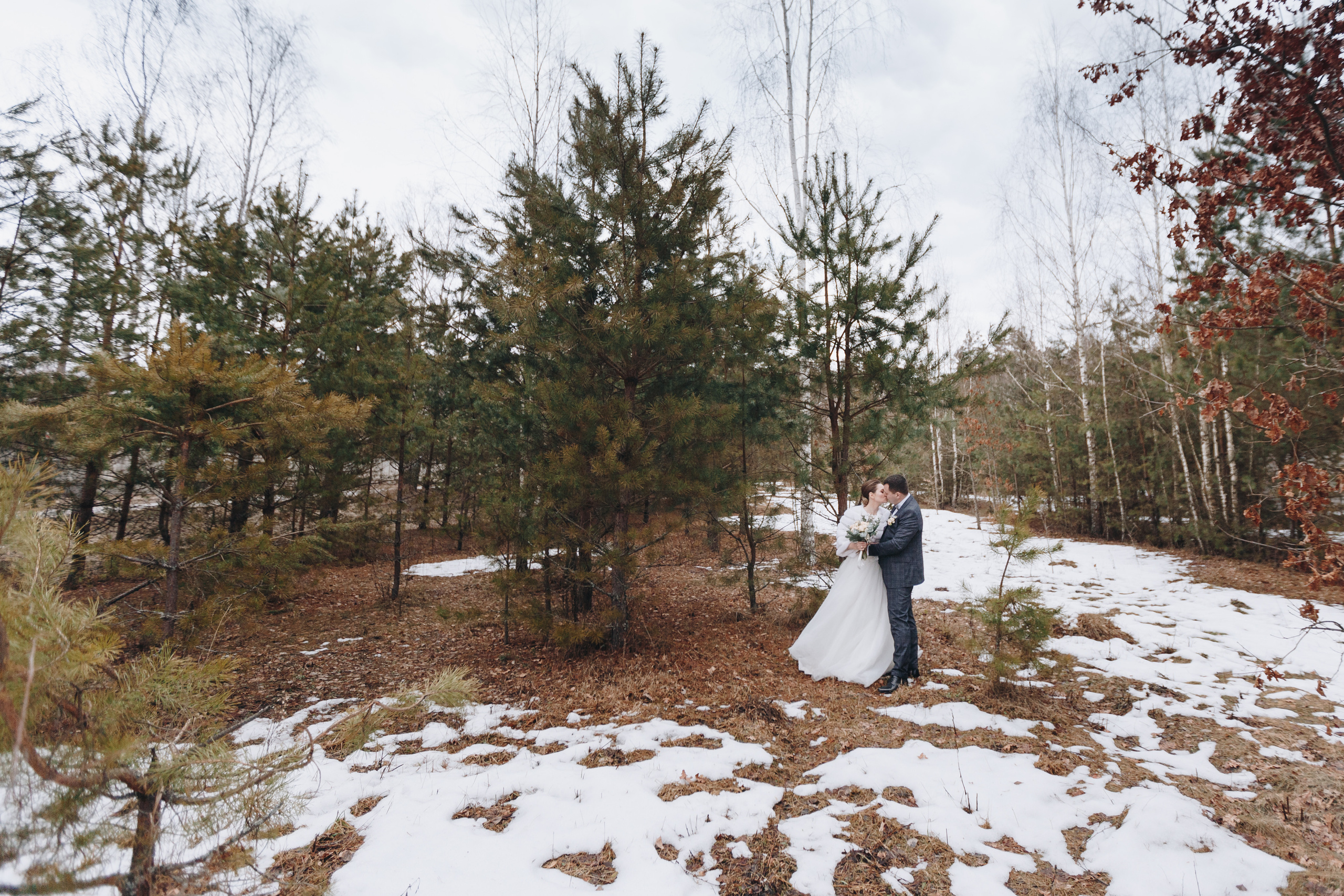 Зимняя фотосессия на свадьбу и видеосъёмка. Свадебный семейный фотограф и видеограф Гомель Минск Беларусь Европа