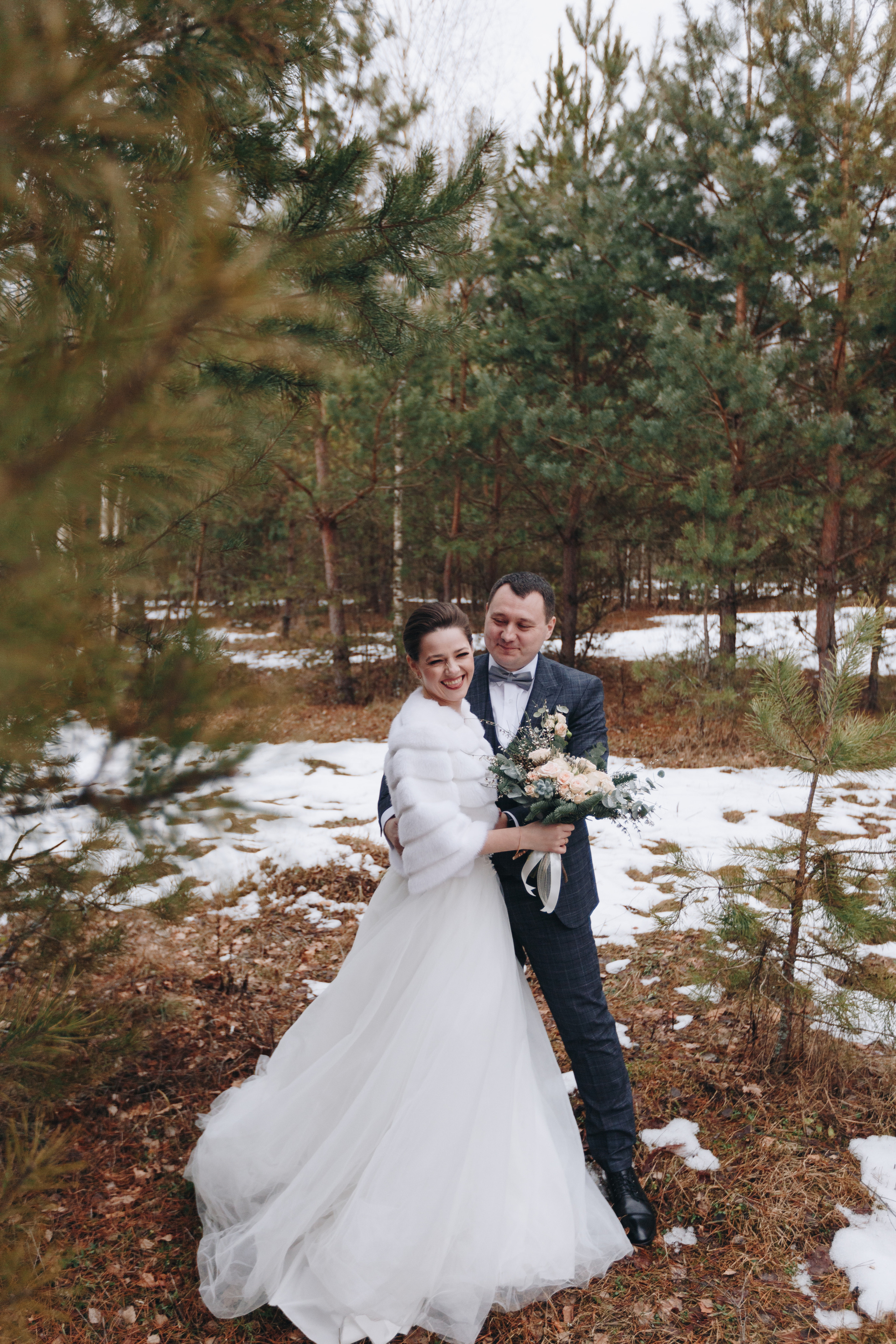 Зимняя фотосессия на свадьбу и видеосъёмка. Свадебный семейный фотограф и видеограф Гомель Минск Беларусь Европа
