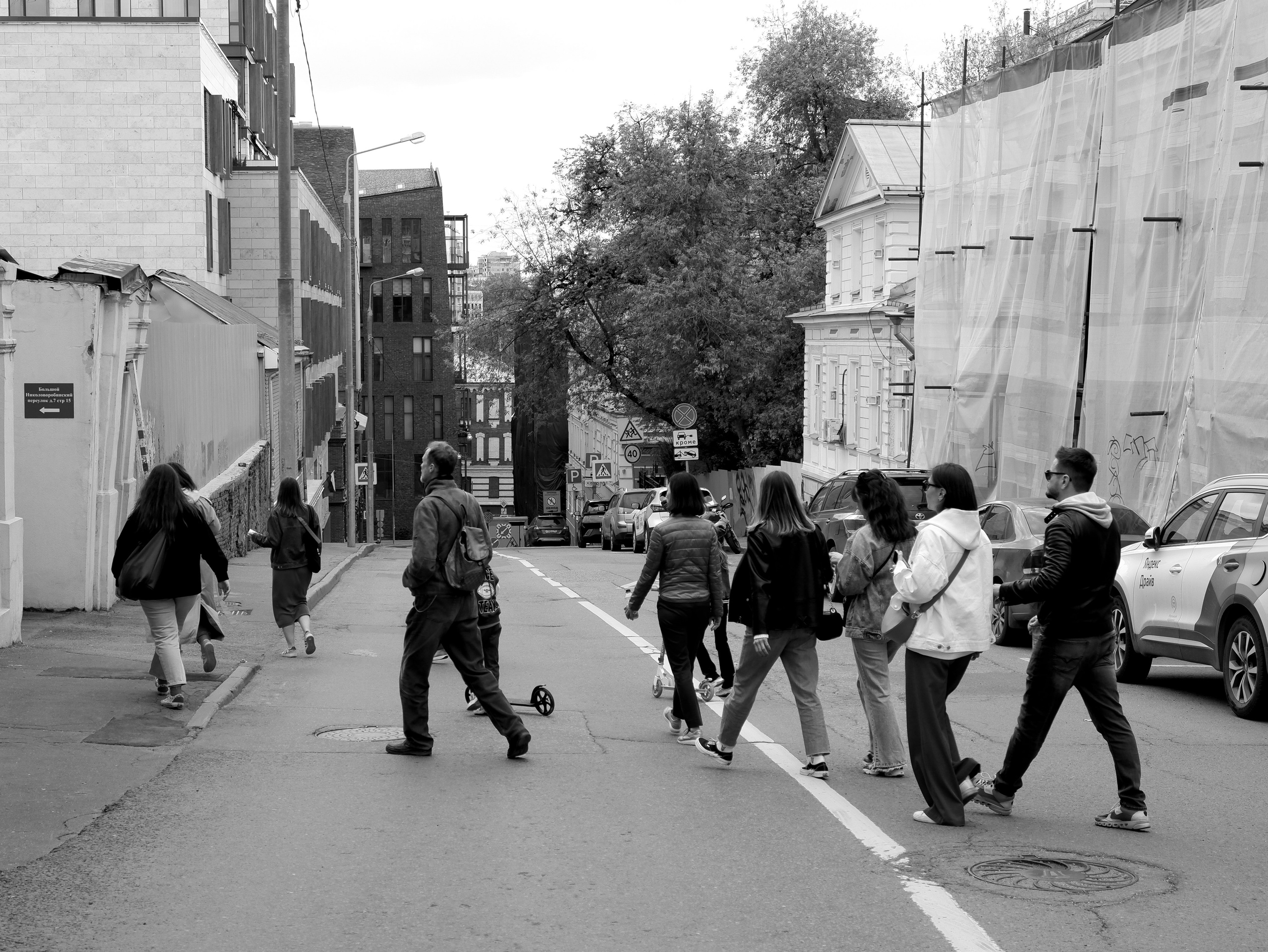 Прогулки с архитектором x A-House. Михаил Мулач | Архитектурный фотограф