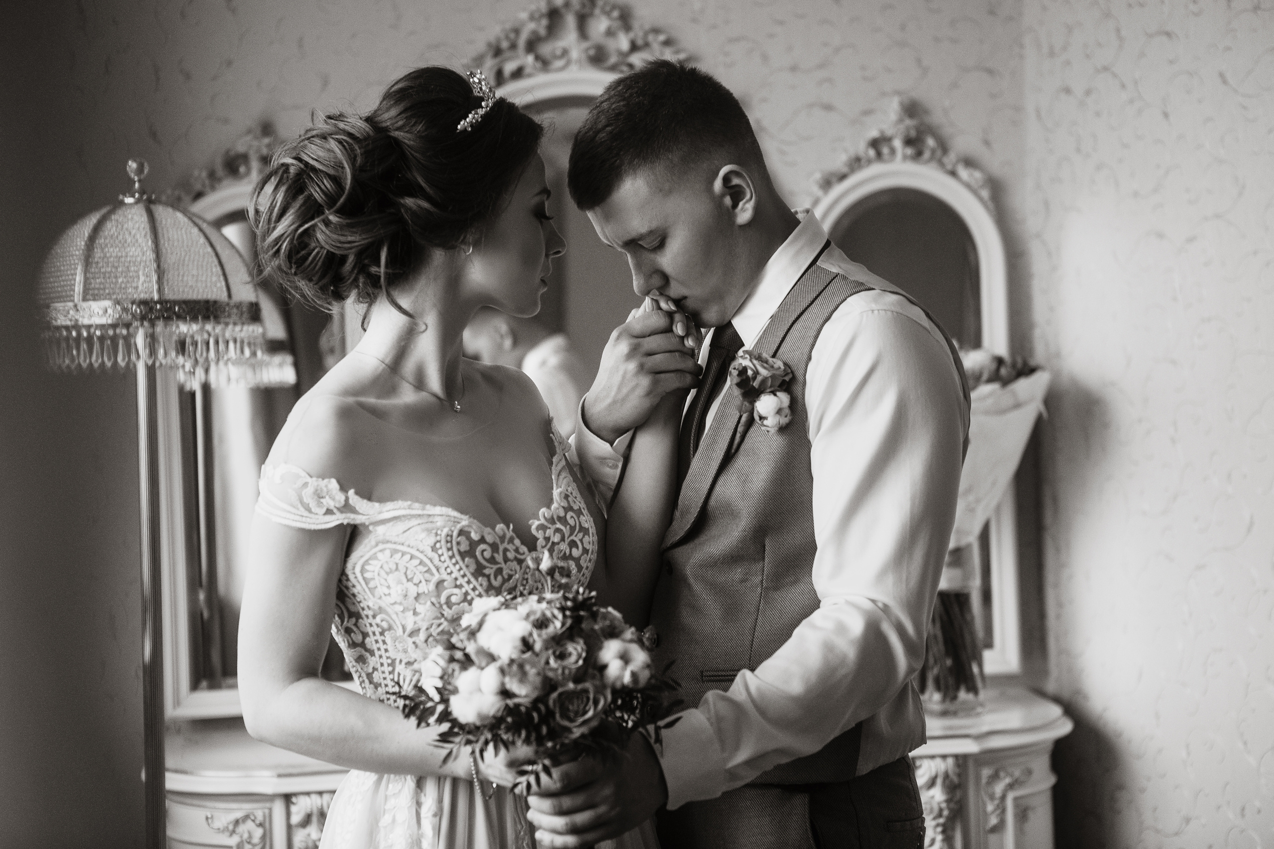 Анонс свадебной съемки Славы и Ани в отеле Бородино