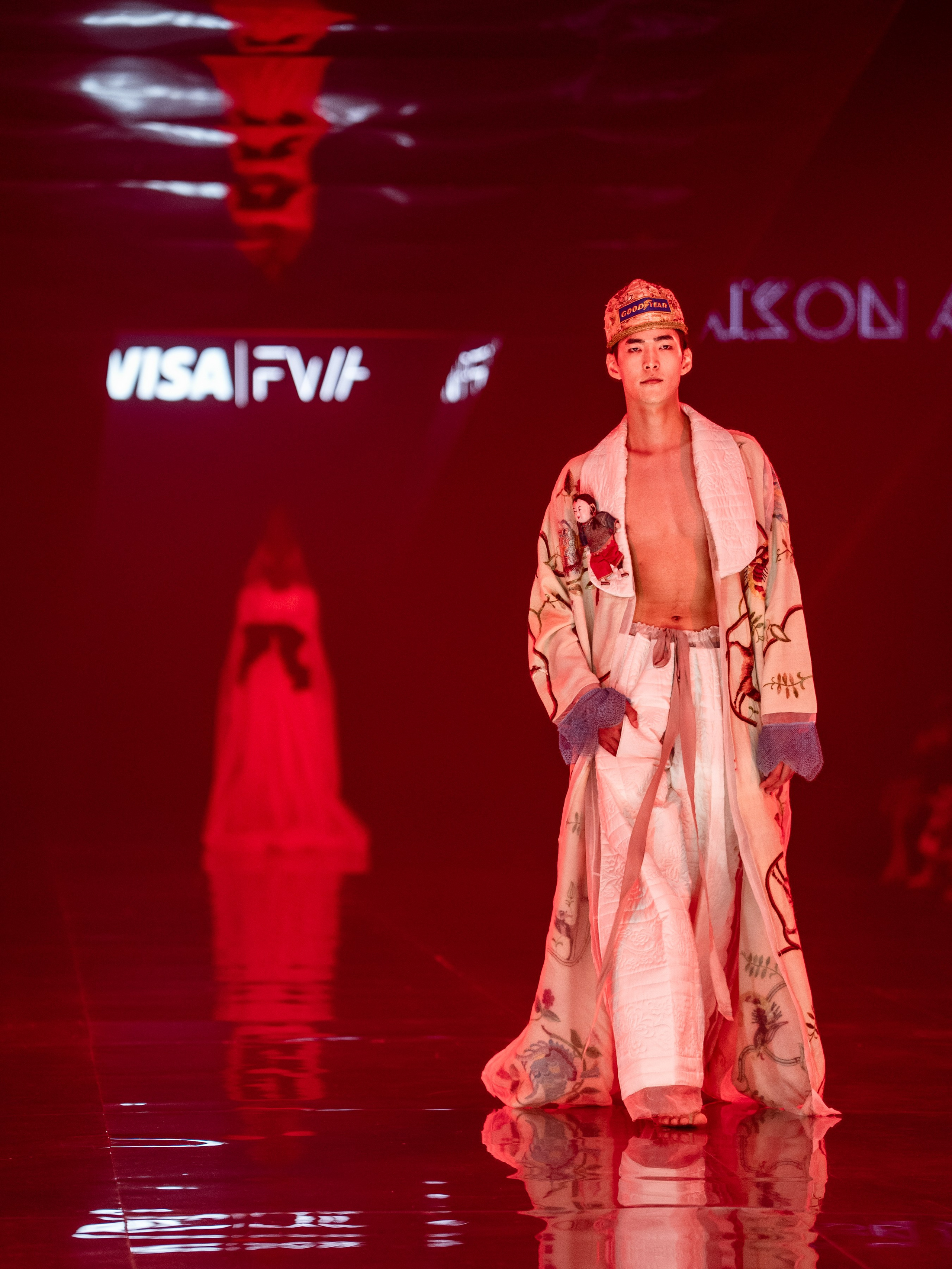 Visa Fashion week Maison Artc. Сайт Алматинского НЮ АРТ, будуар и фэшн фотографа Дениса Карпенко