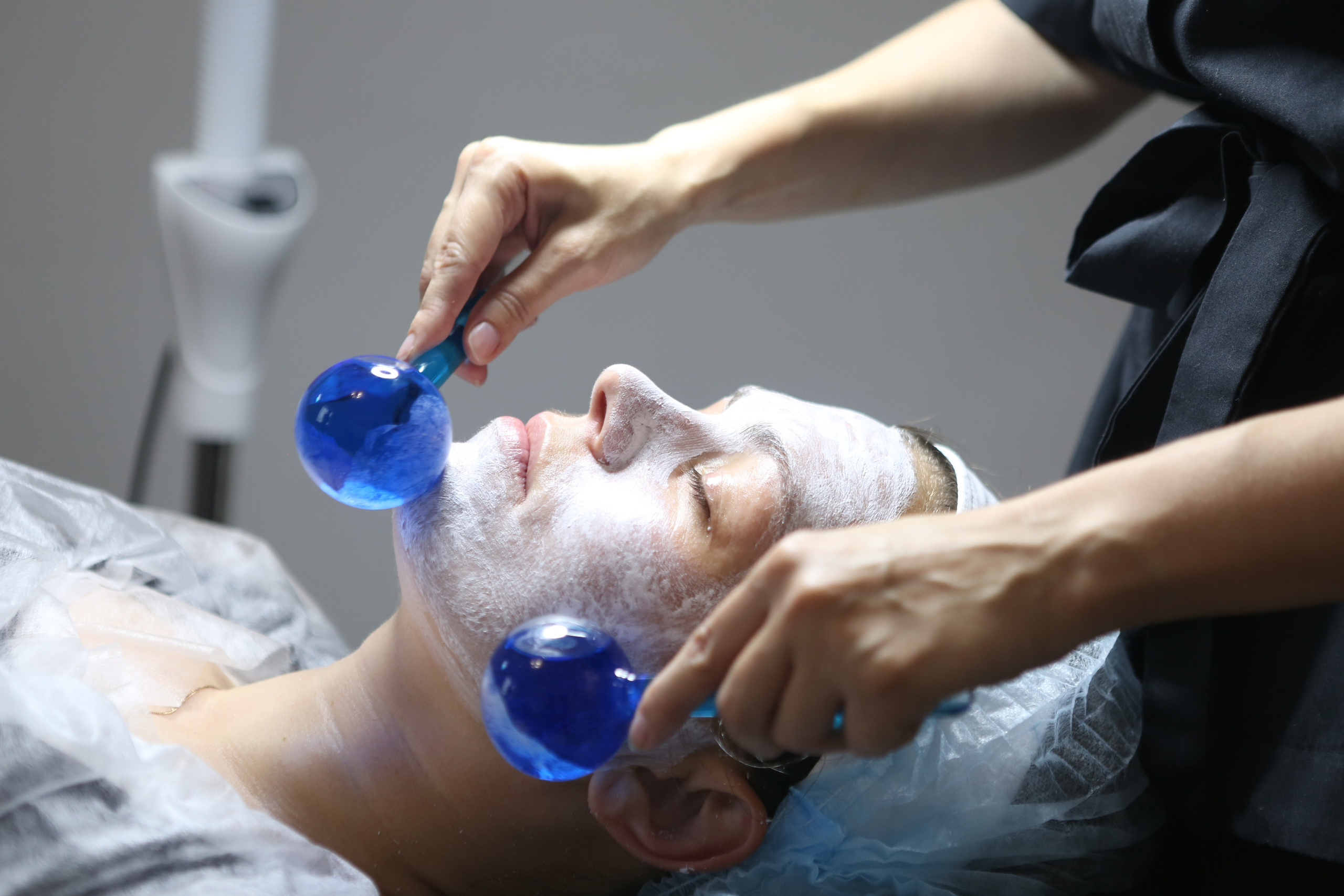 Косметолог Dr.Popova. Фотограф в Санкт-Петербурге. Индивидуальная съемка и фотопрогулки