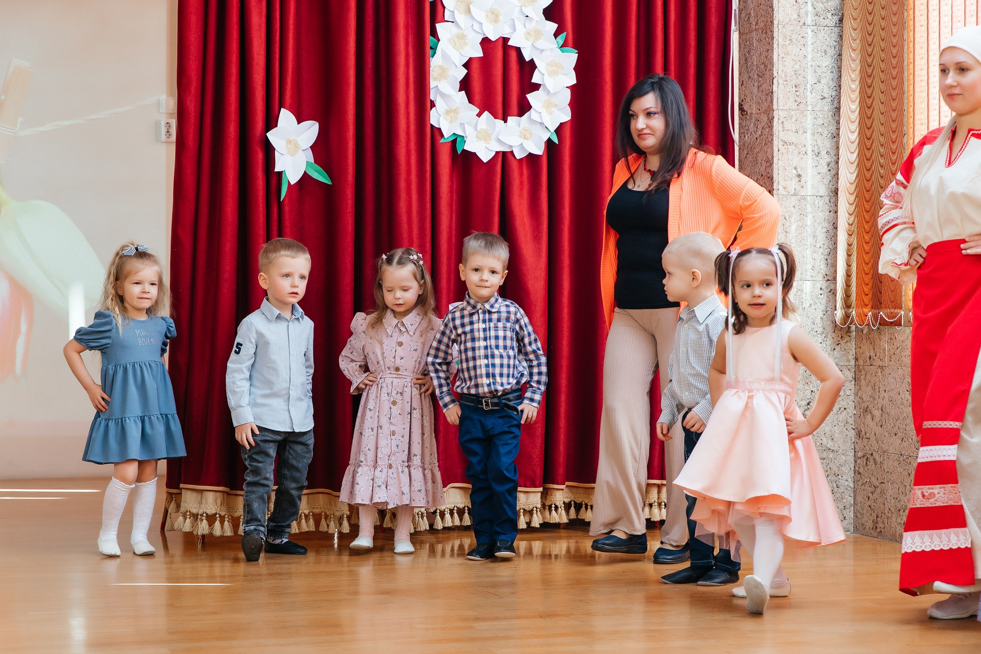 Детский сад № 93 — Утренник (07.03.2023). Свадебный и семейный фотограф Крамар Наталья