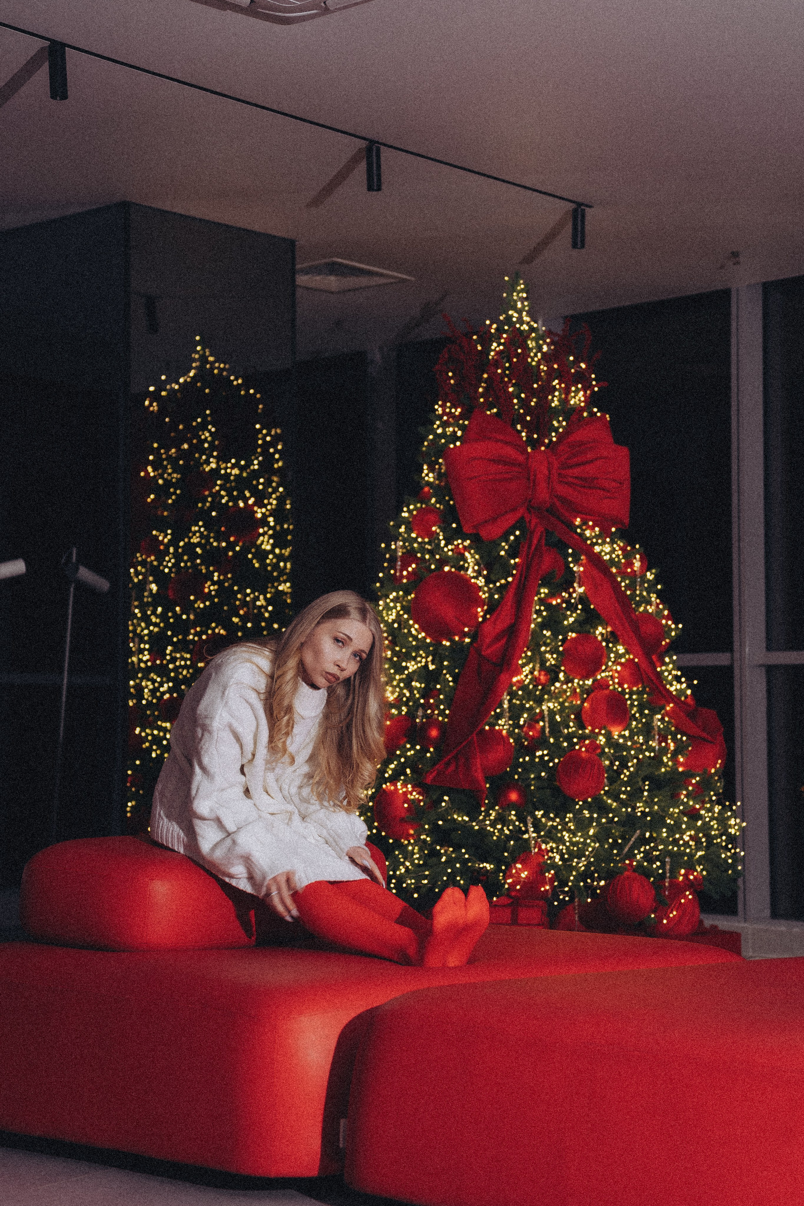 ФОТОСЕССИЯ К НОВОМУ ГОДУ В СТУДИИ С ЕЛОЧКОЙ КРАСИВЫЙ ОБРАЗ. Профессиональный фотограф, Санкт-Петербург — Виктория Богомолова