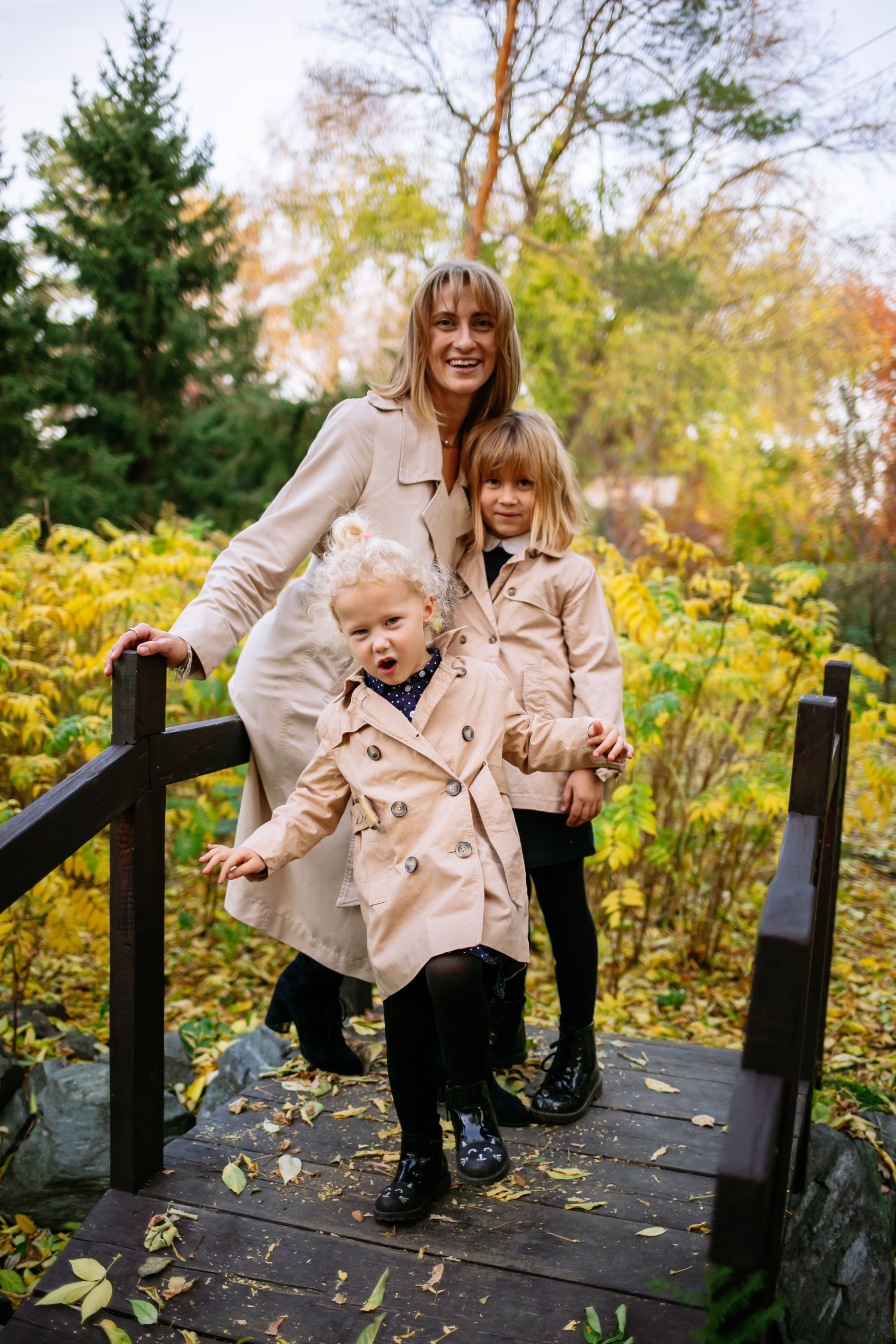 Юля, Анюта, Есения