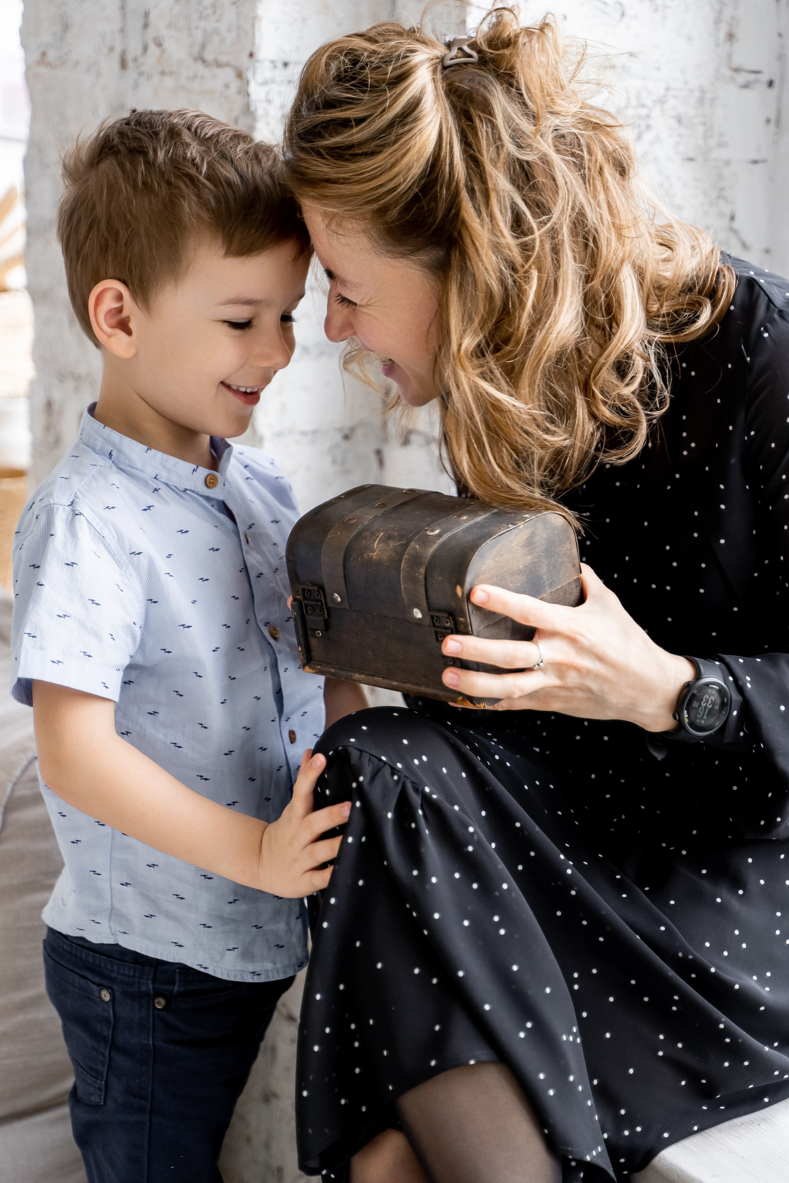 Домашняя семейная фотосессия в Москве, Домодедово, Видное, Бутово, Щербинка. Семейный фотограф Москва и Московская область. Семейная фотосессия на природе. Фотосессия детского праздника. Фотосессия юбилея. Фотосессия в день рождения. Фотограф на годик ребенку. Детский фотограф. Фоторепортаж семейного праздника. Детский фотограф Москва.