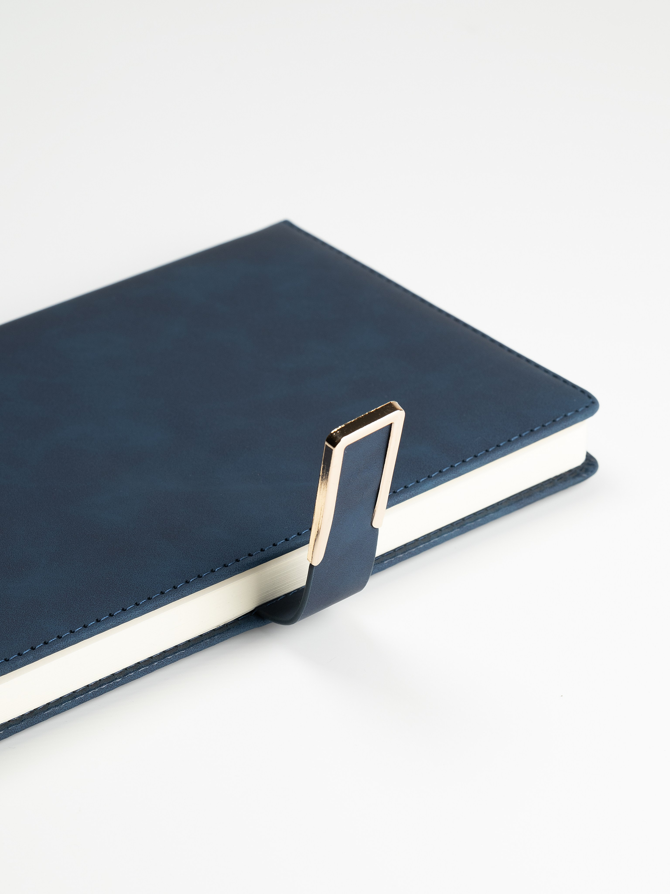 КНИГИ, КАНЦЕЛЯРИЯ. Предметный фотограф в Краснодаре Вера Капитанова. Предметная съёмка