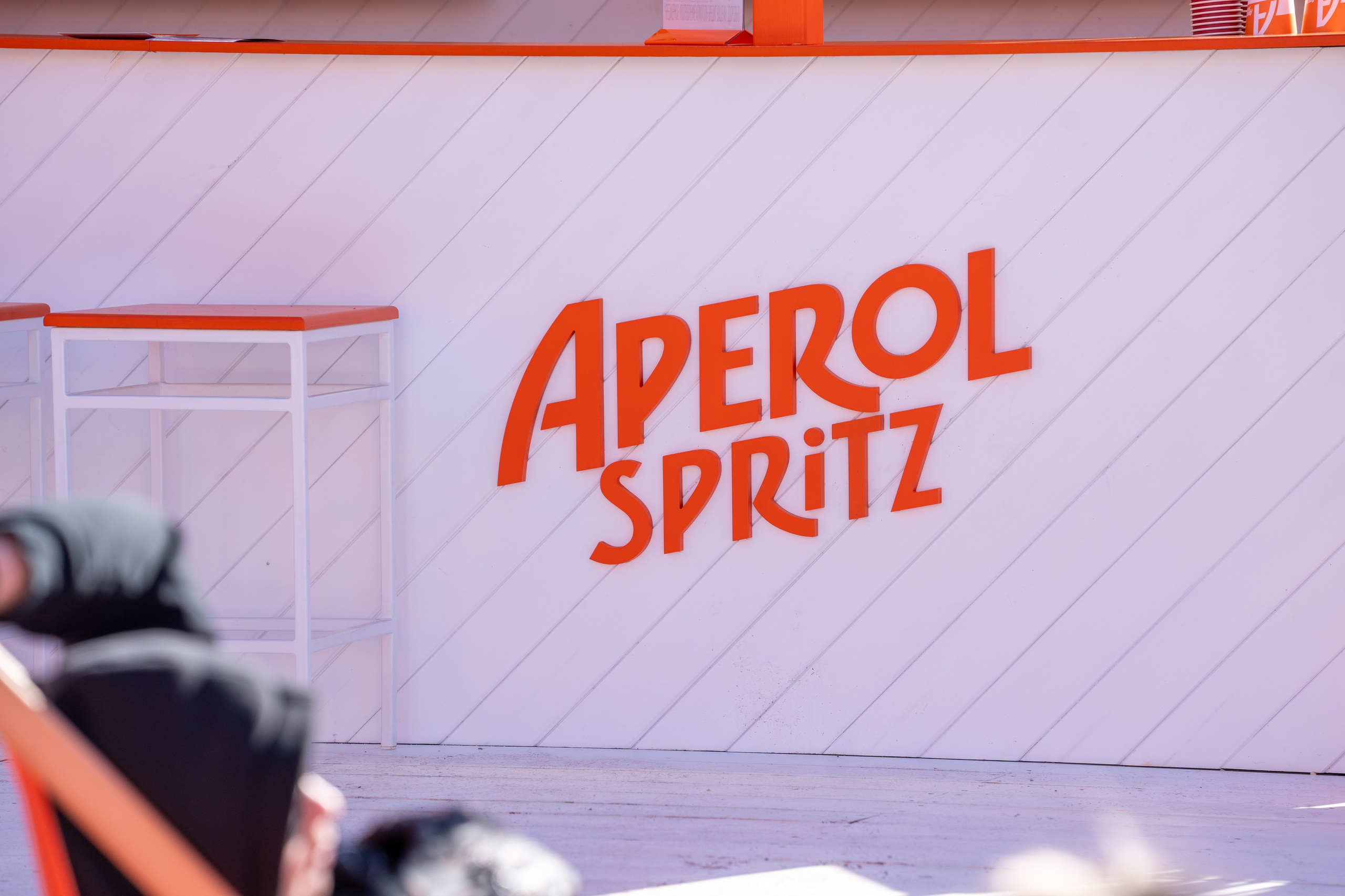 Фотоотчет партнерской интеграции Aperol Spritz на Роза Фест 2025. Репортажный фотограф в Красной Поляне и Сочи Павлюченко Екатерина