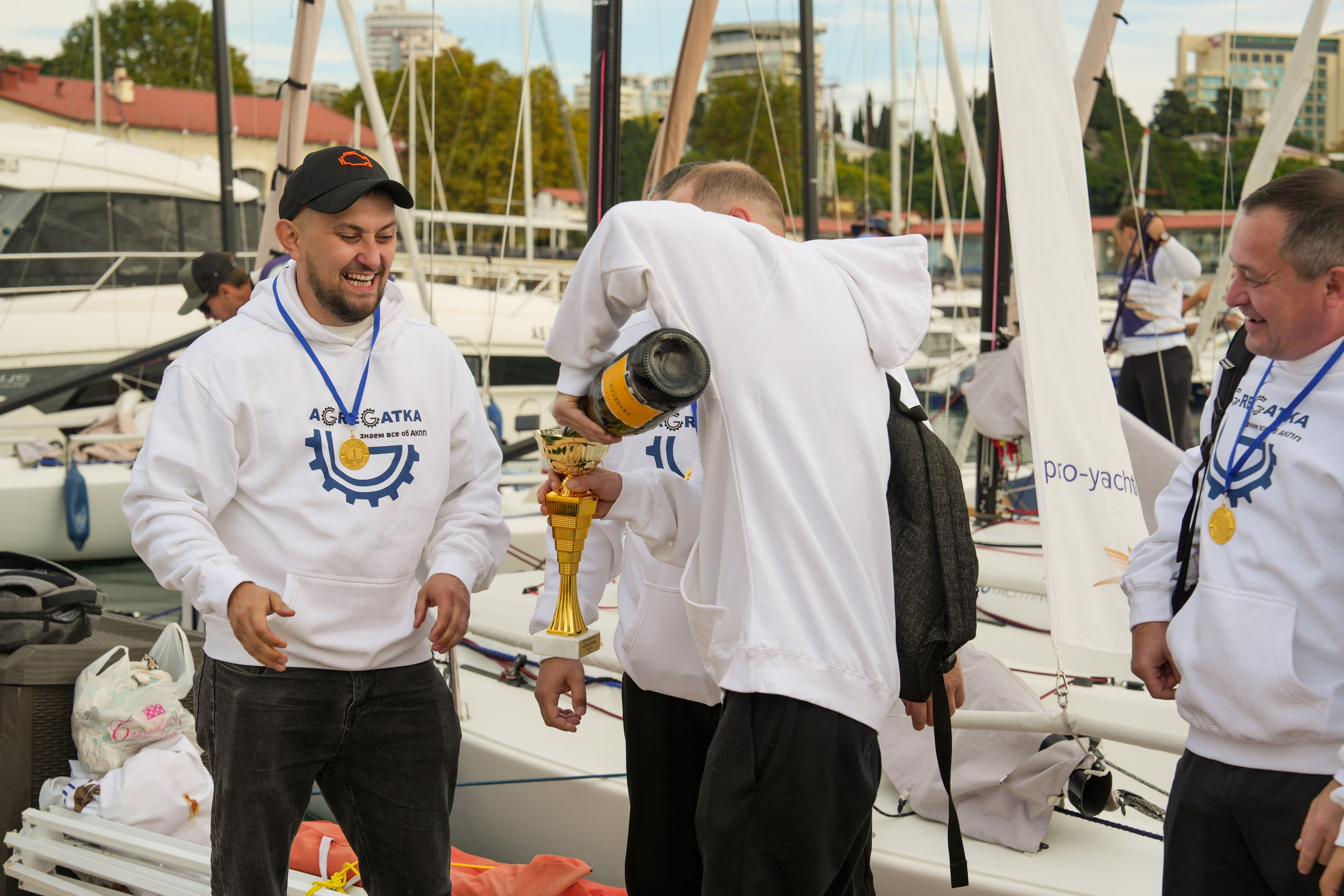 Яхтенная регата для компании Агрегатка. Репортажный фотограф в Красной Поляне и Сочи Павлюченко Екатерина